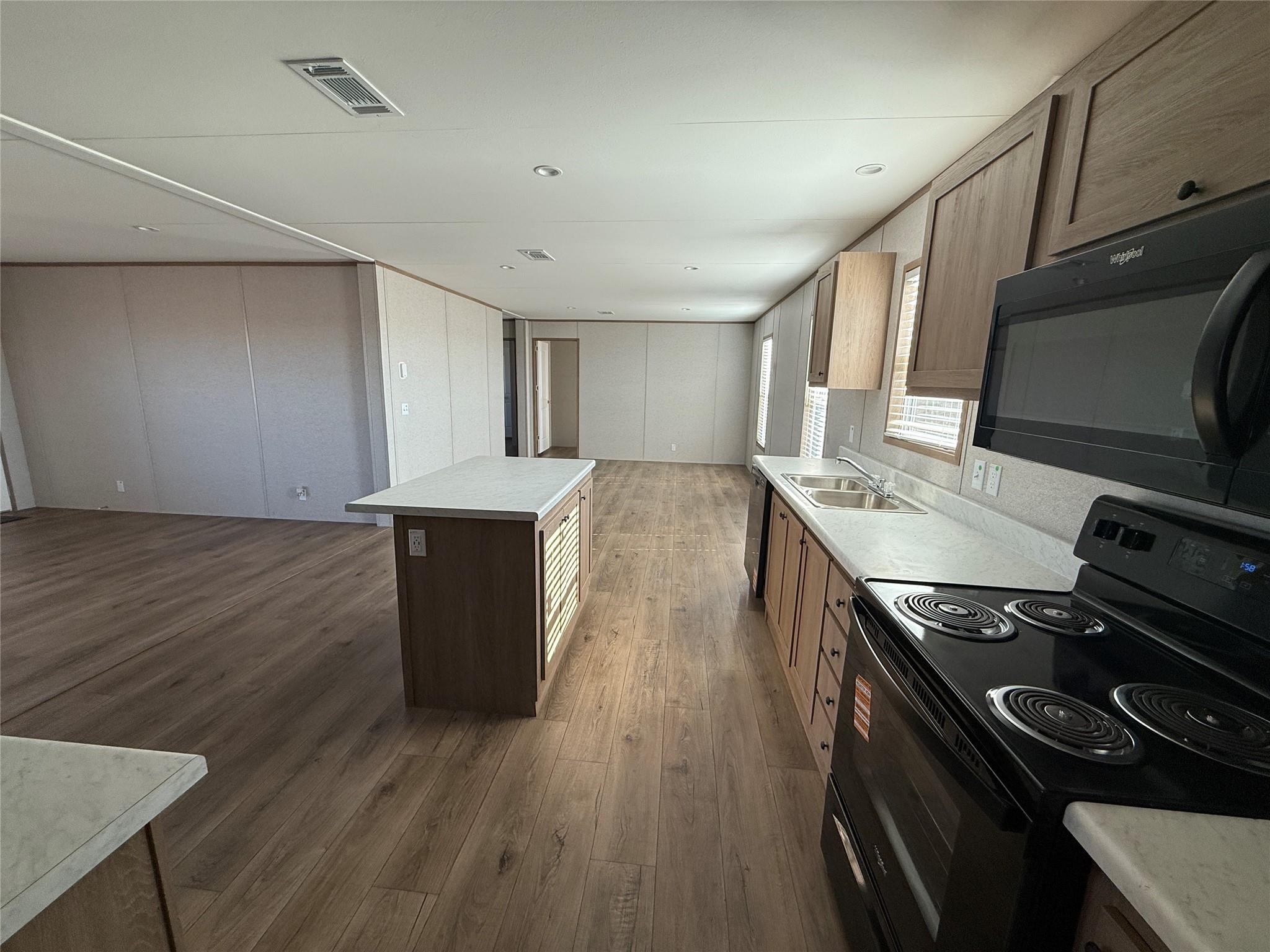 175 Altidore Dr, Dale, TX 78616