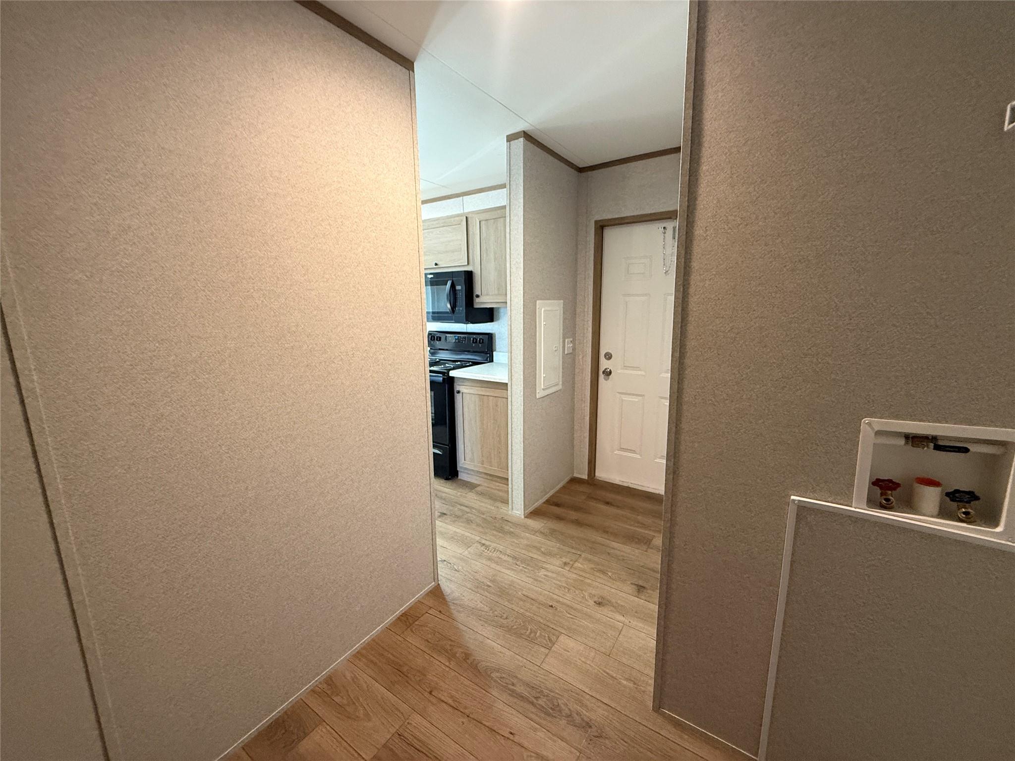 175 Altidore Dr, Dale, TX 78616