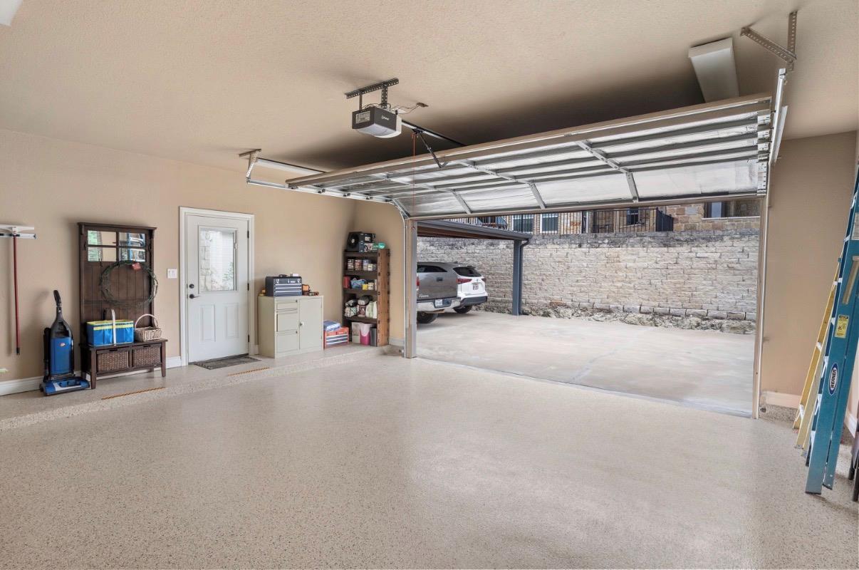 201 Greenridge Ln, Dripping Springs, TX 78620