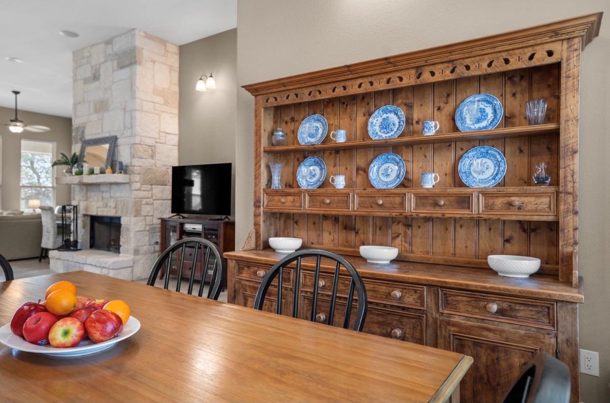 201 Greenridge Ln, Dripping Springs, TX 78620