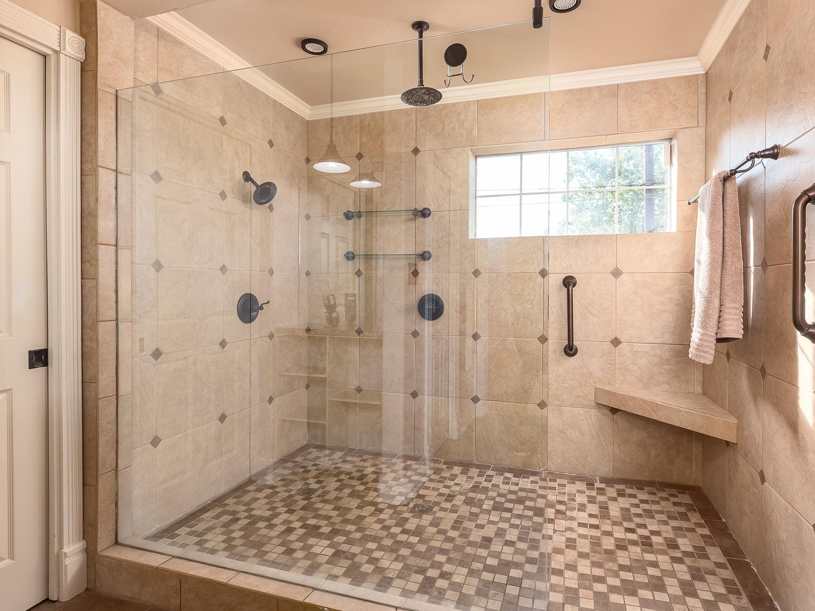 1900 RED ROCK Dr, Round Rock, TX 78665