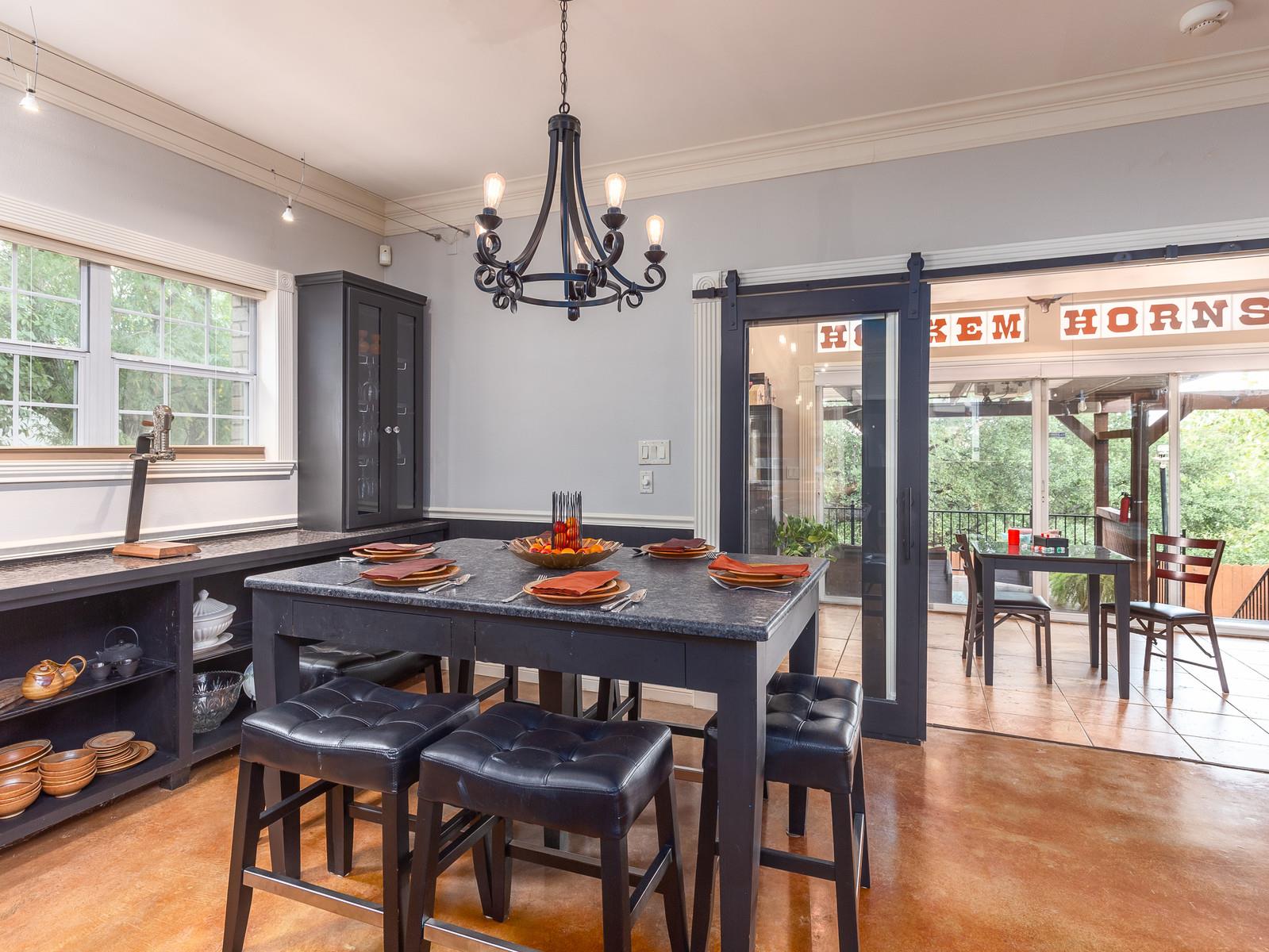 1900 RED ROCK Dr, Round Rock, TX 78665