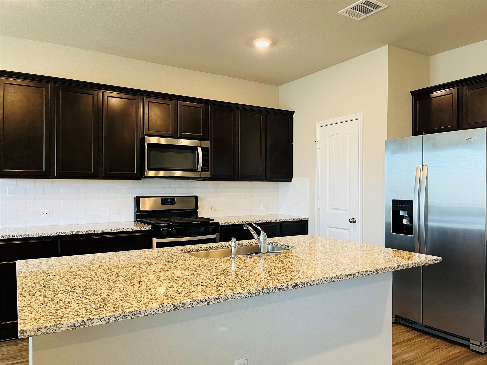 121 Arrowhead Vine St, Leander, TX 78641