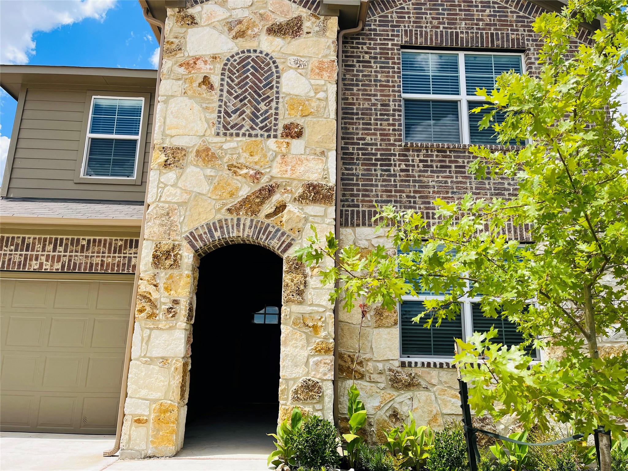 121 Arrowhead Vine St, Leander, TX 78641