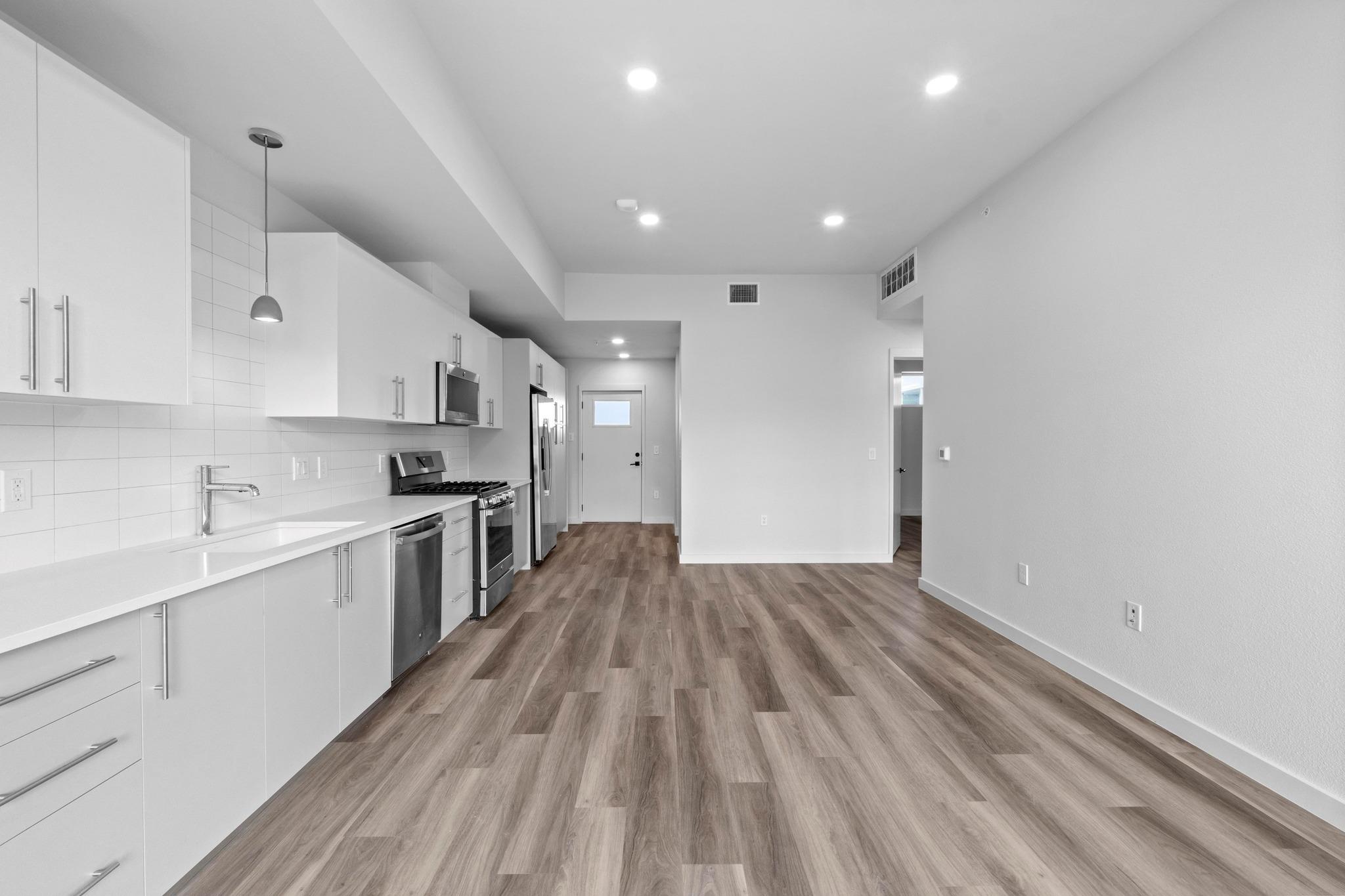 4004 Banister Ln # 214, Austin, TX 78704