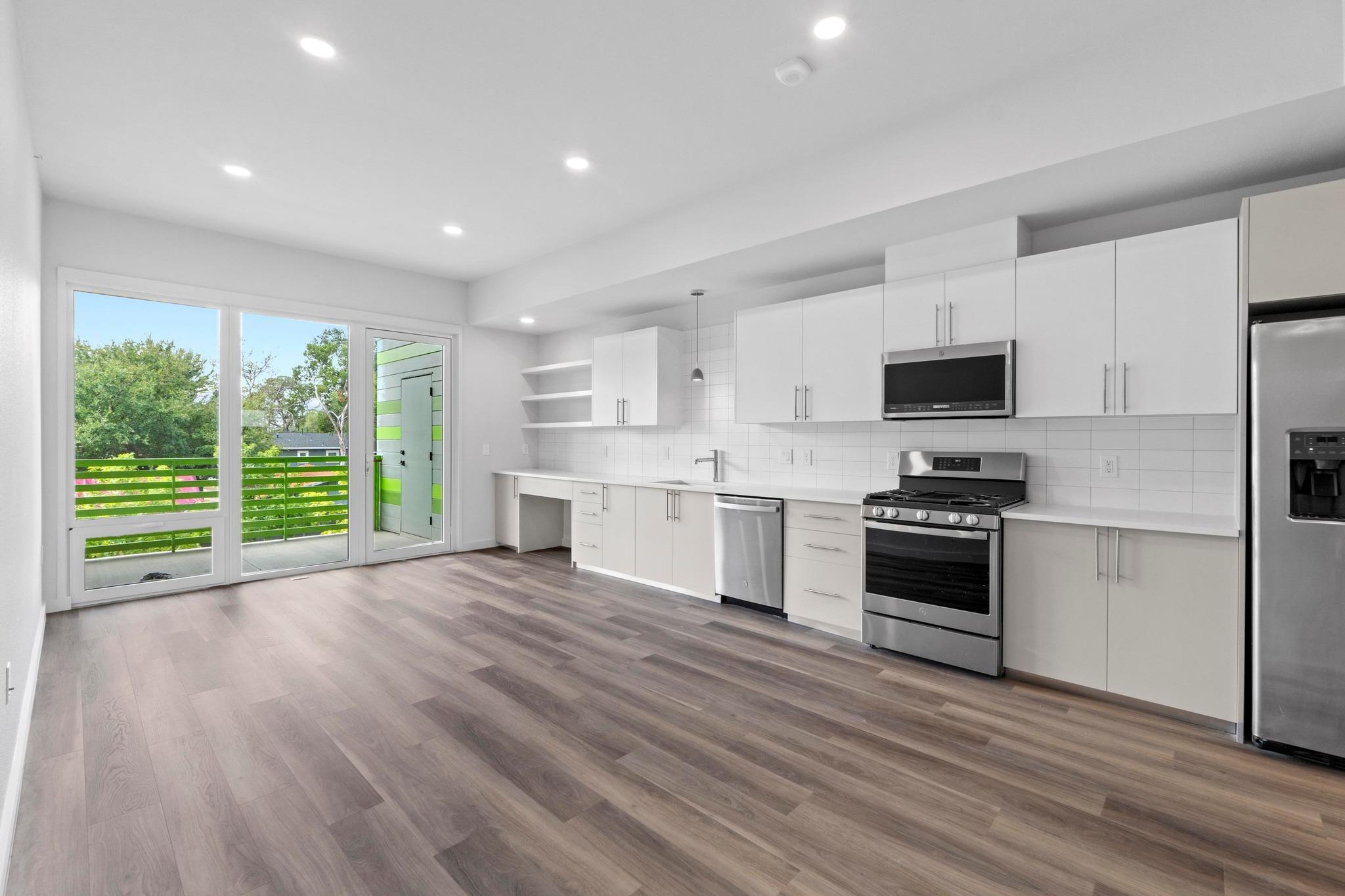 4004 Banister Ln # 214, Austin, TX 78704