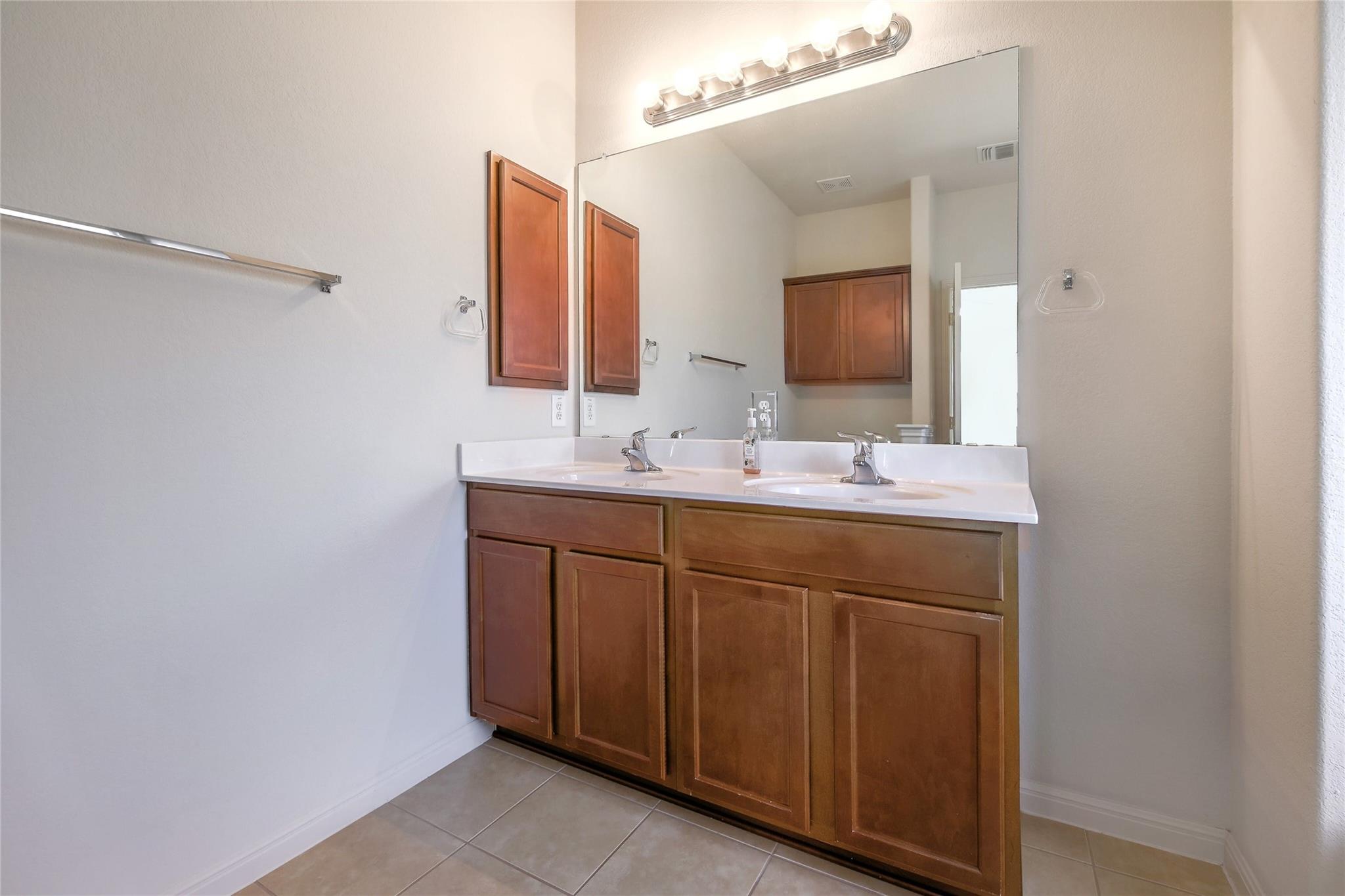 2217 Nestlewood Dr, Austin, TX 78754