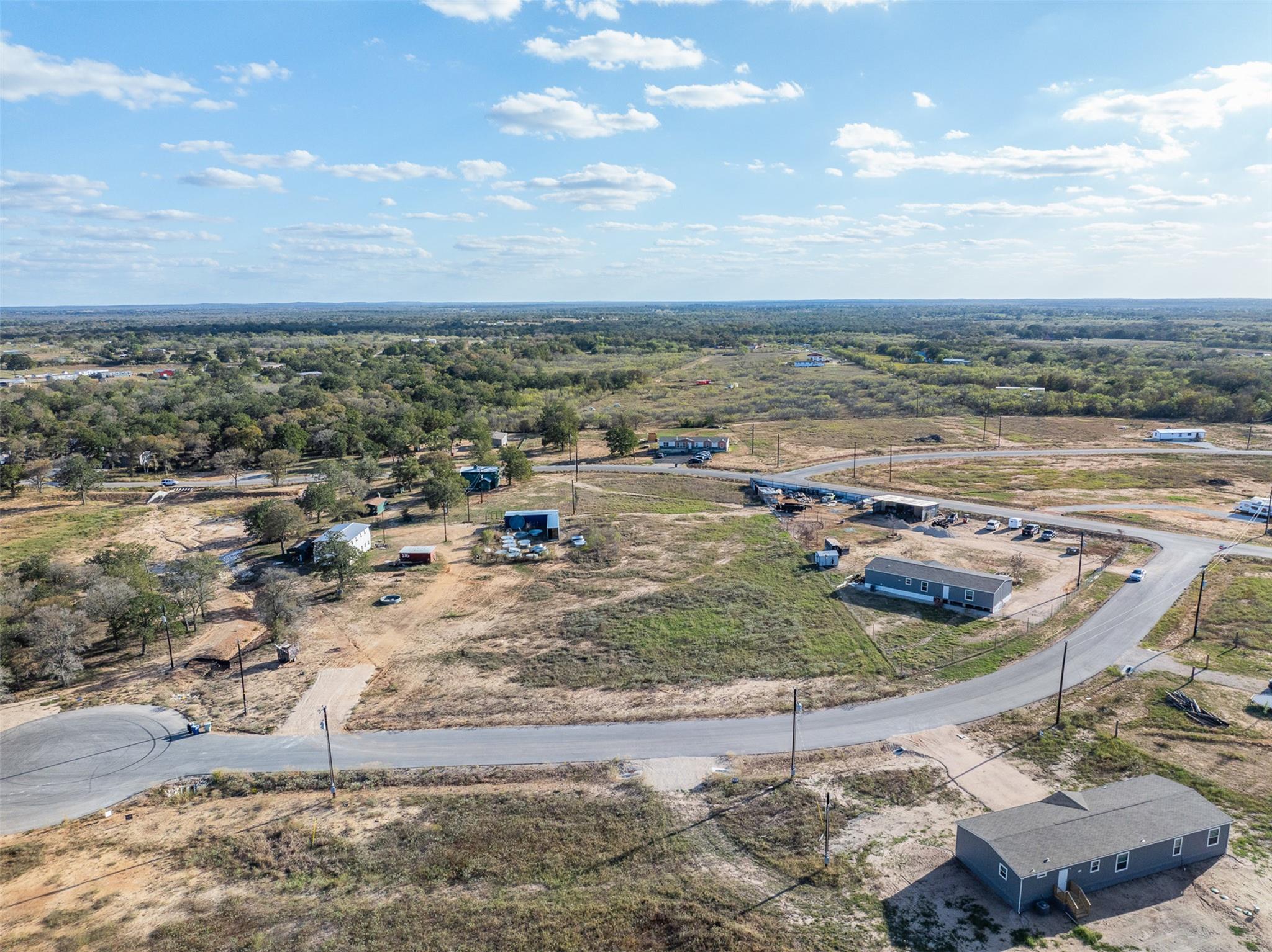 150 Azalea Cor, Dale, TX 78616