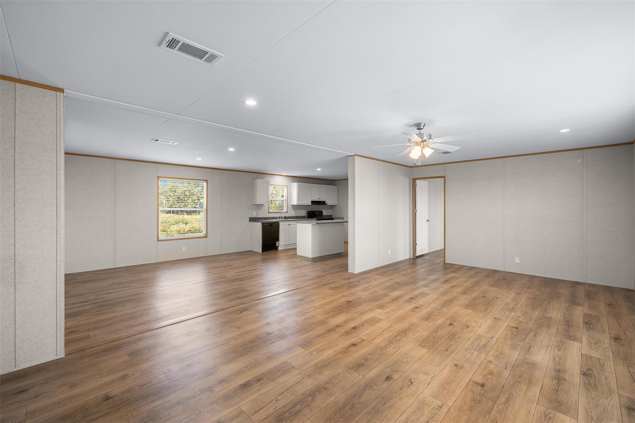 139 Azalea Ct, Dale, TX 78616