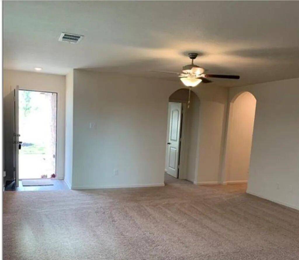 213 N Crescent park Dr, Jarrell, TX 76537