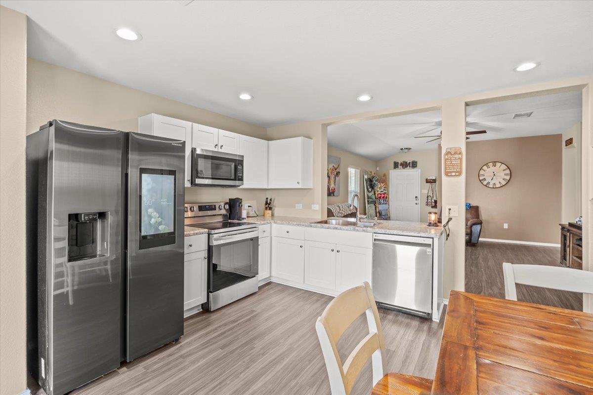 342 Kowald Ln N, New Braunfels, TX 78130