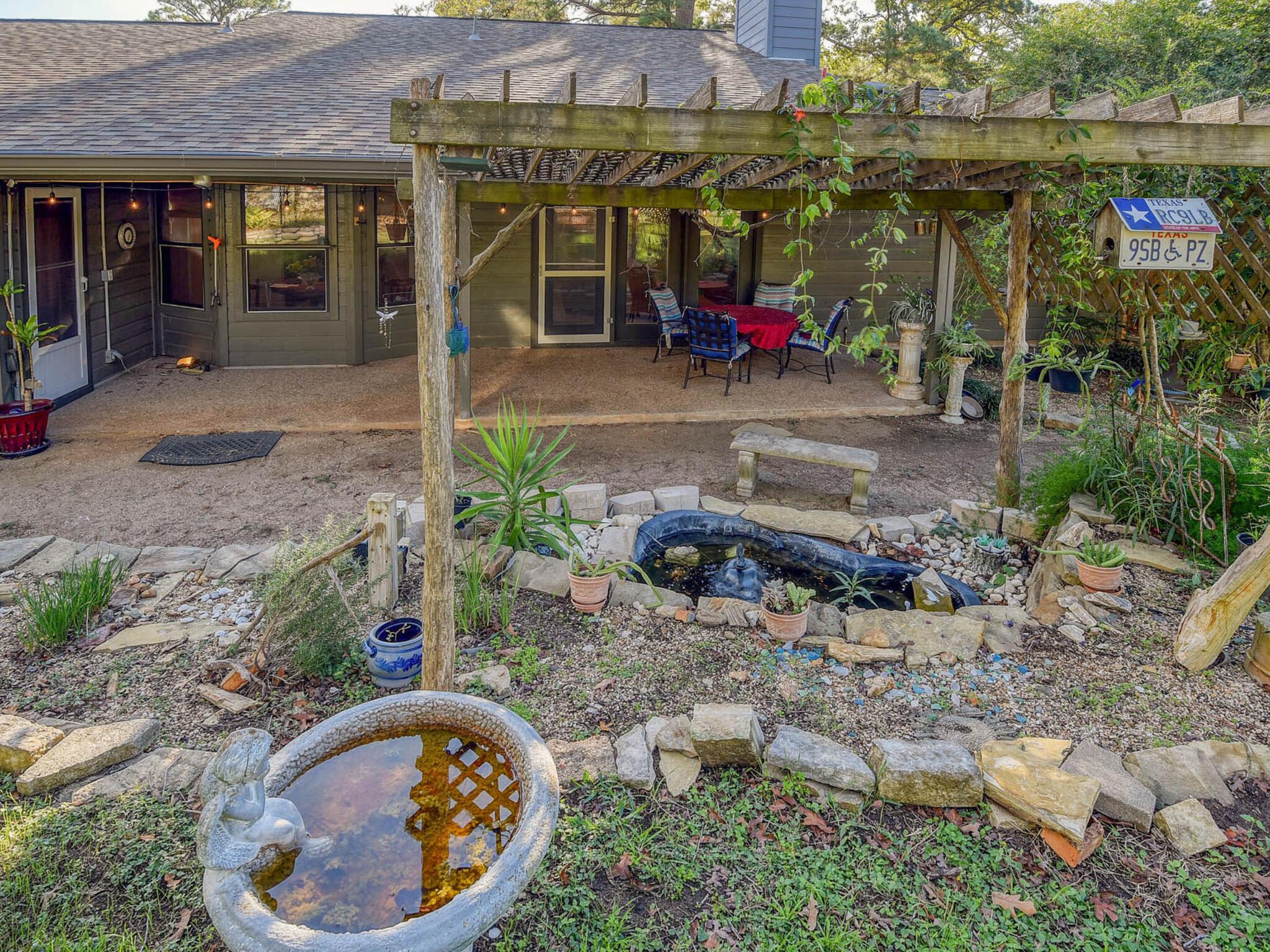 191 Mamalu Dr, Bastrop, TX 78602