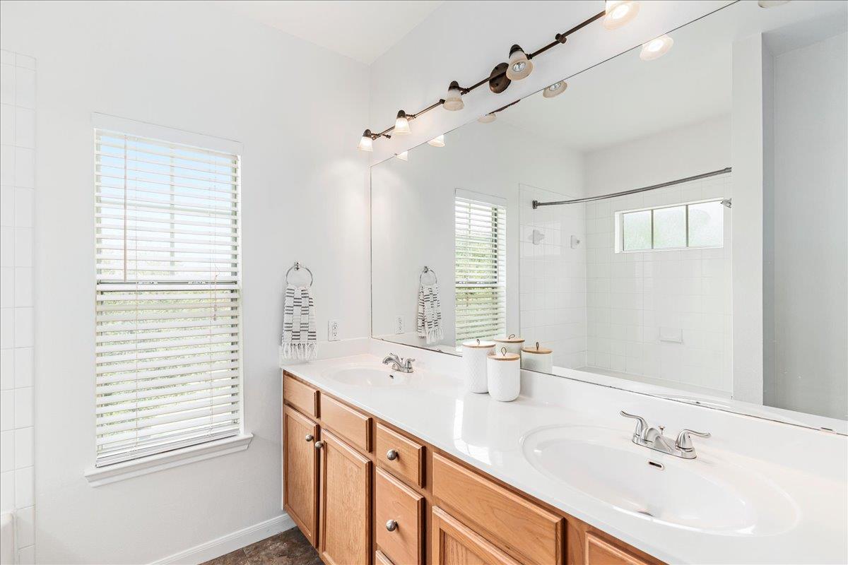 2900 S Lakeline Blvd # 124, Cedar Park, TX 78613