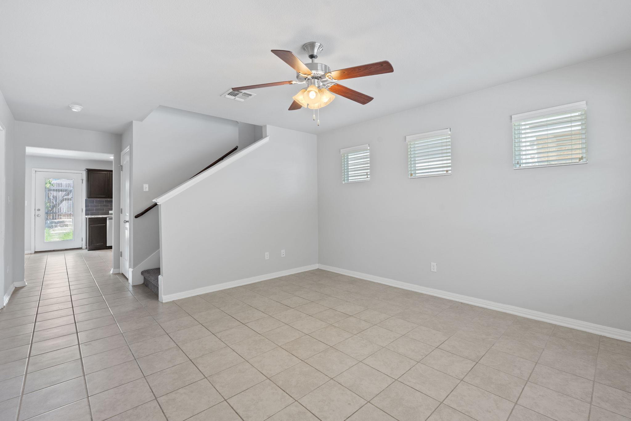 134 Friendship Oak Dr, San Marcos, TX 78666