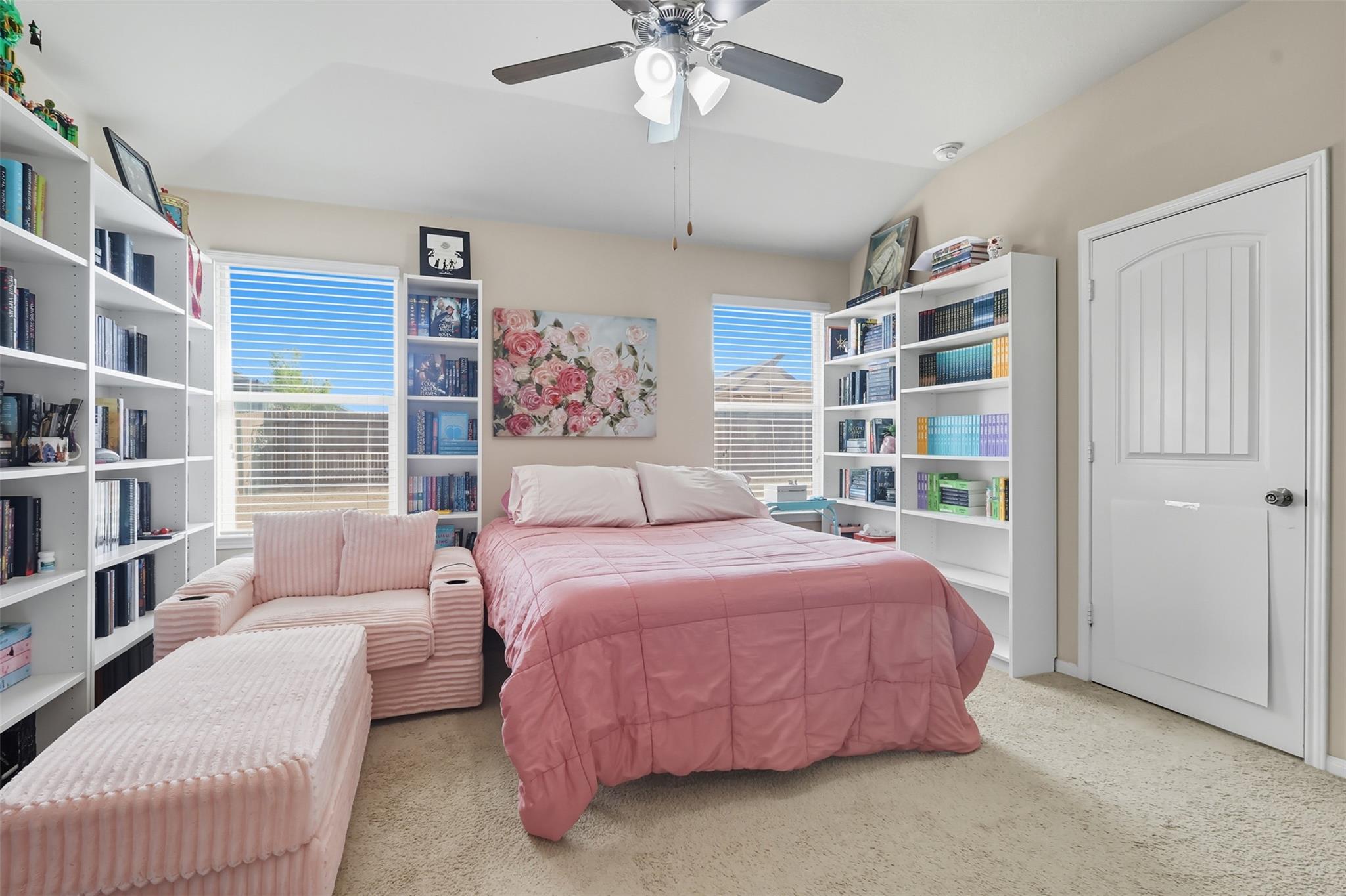 147 Sulphur River Loop, Hutto, TX 78634