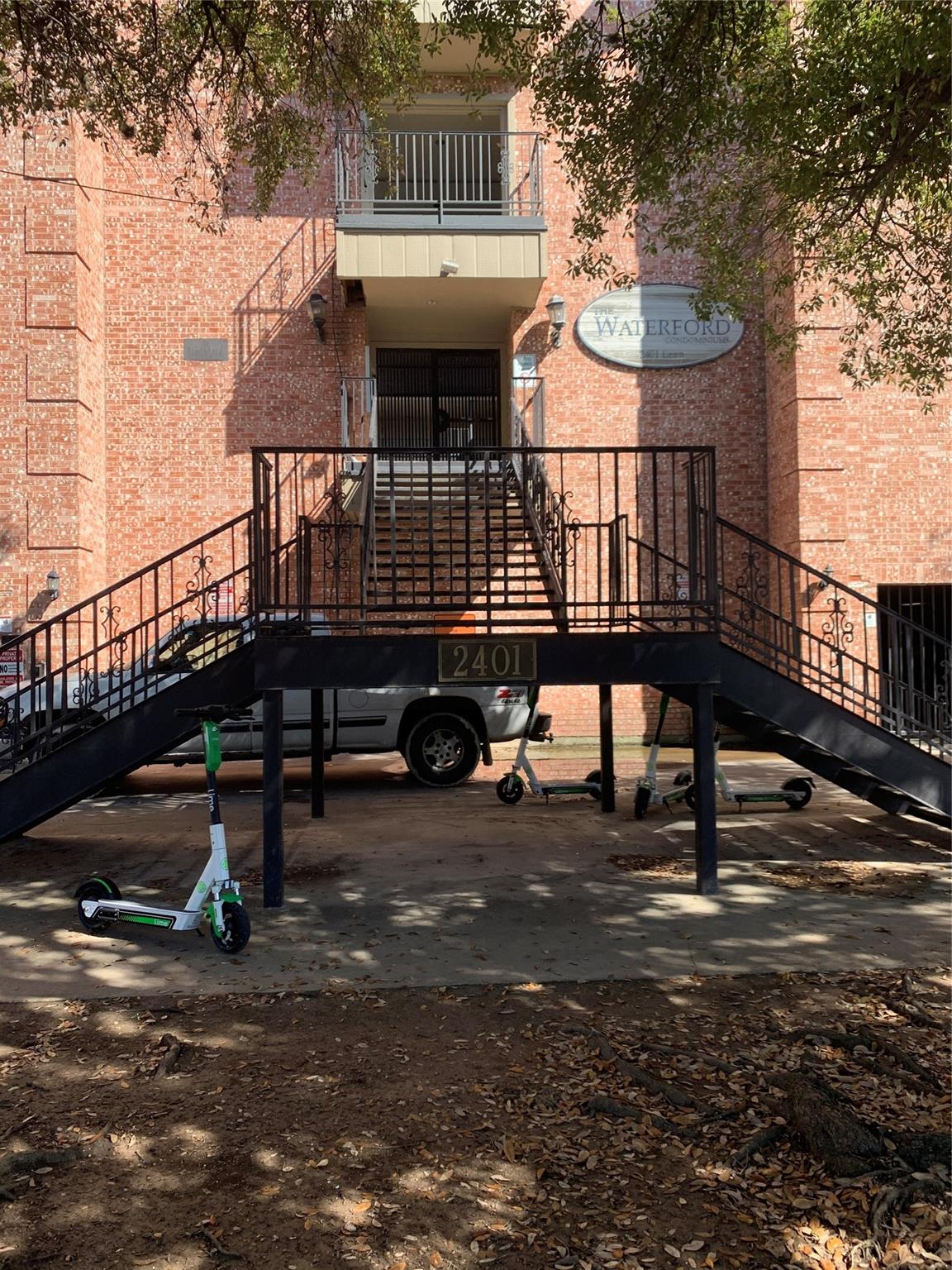 2401 Leon St # 203, Austin, TX 78705