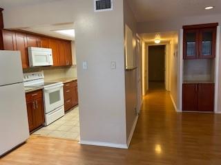 2401 Leon St # 203, Austin, TX 78705