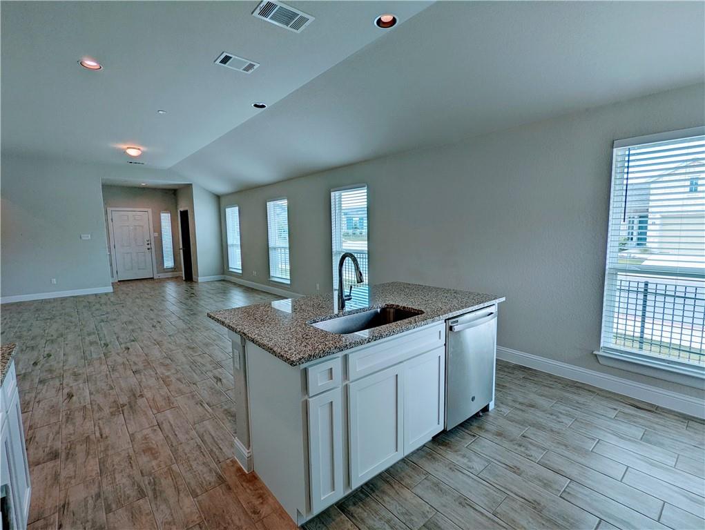 2800 Joe Dimaggio Blvd # 94, Round Rock, TX 78665