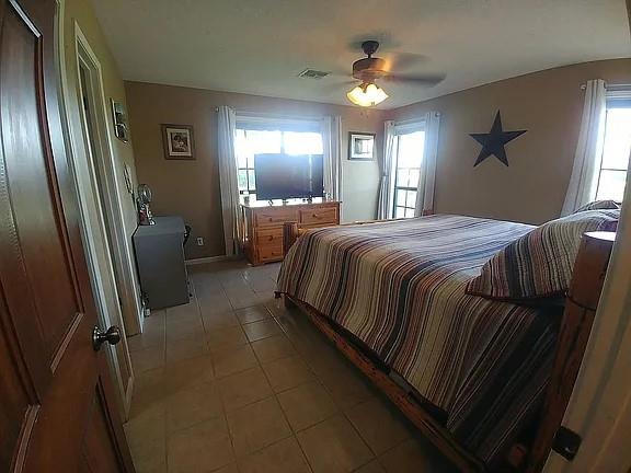 105 Red Tip Ln, Brenham, TX 77833