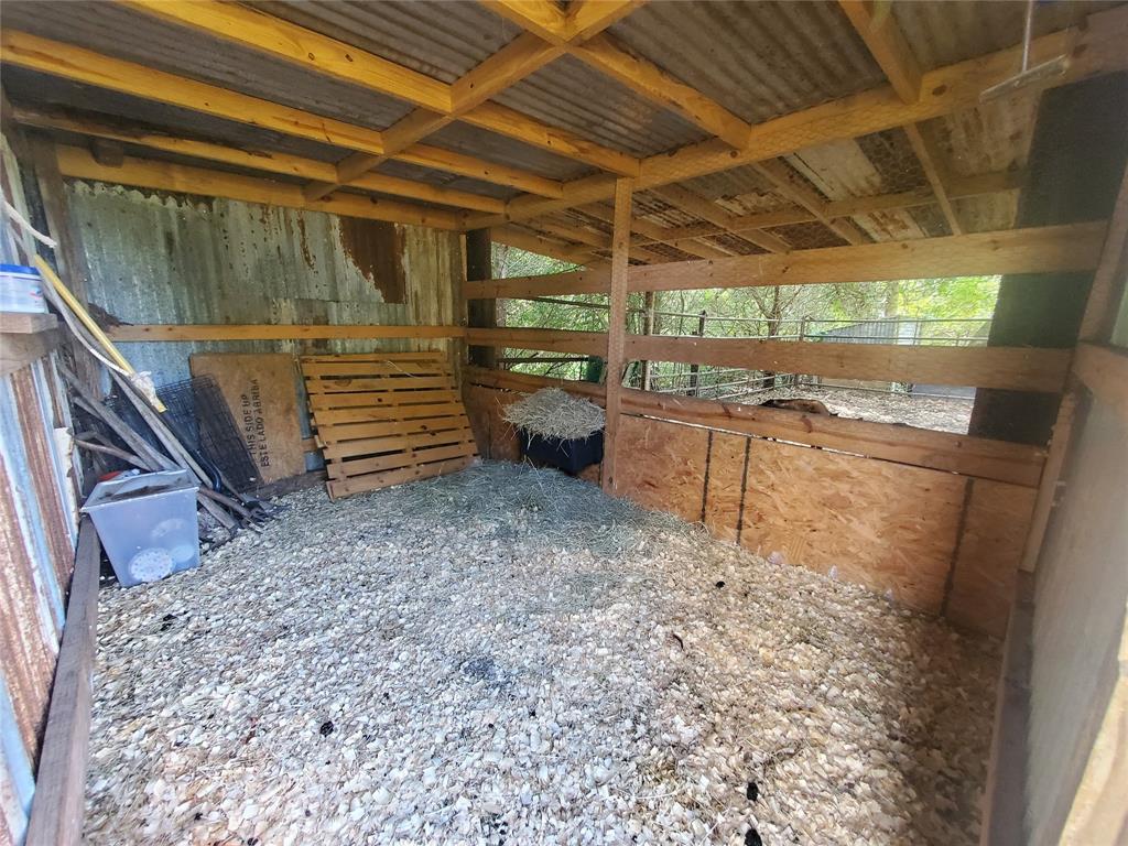 105 Red Tip Ln, Brenham, TX 77833