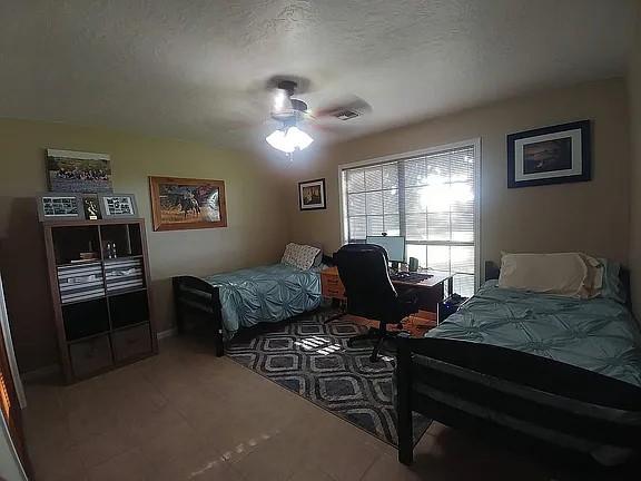 105 Red Tip Ln, Brenham, TX 77833