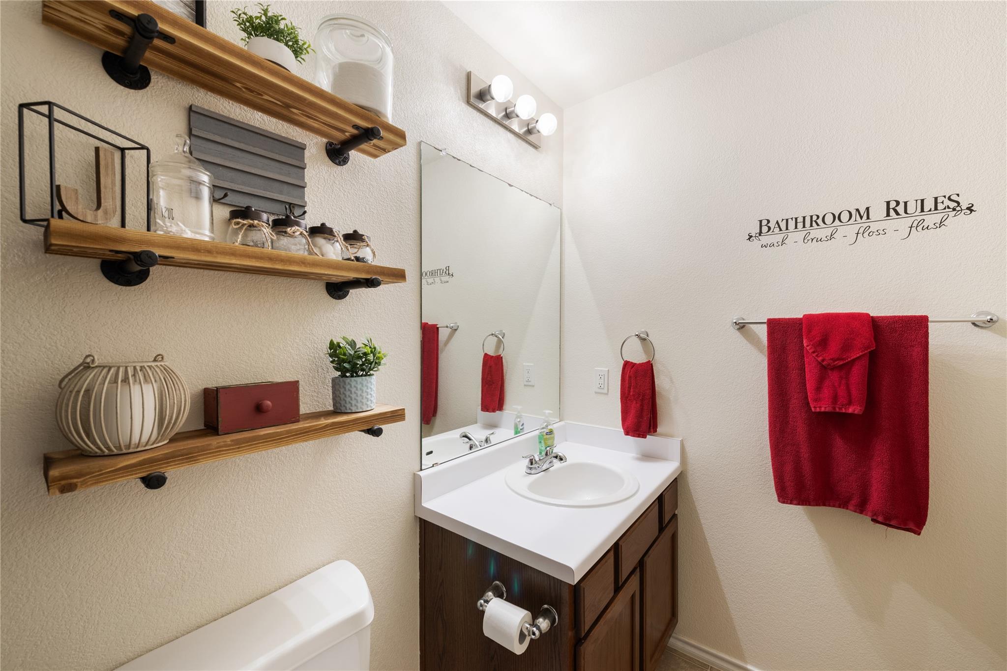 122 Quarter Ave, Buda, TX 78610