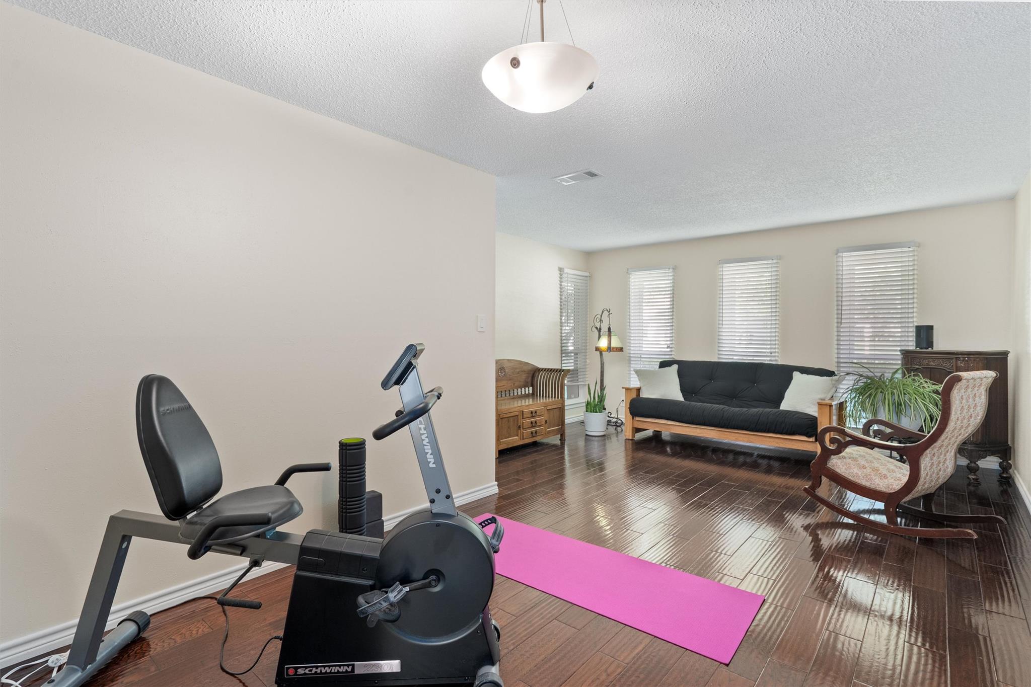 13215 Woodthorpe St, Austin, TX 78729