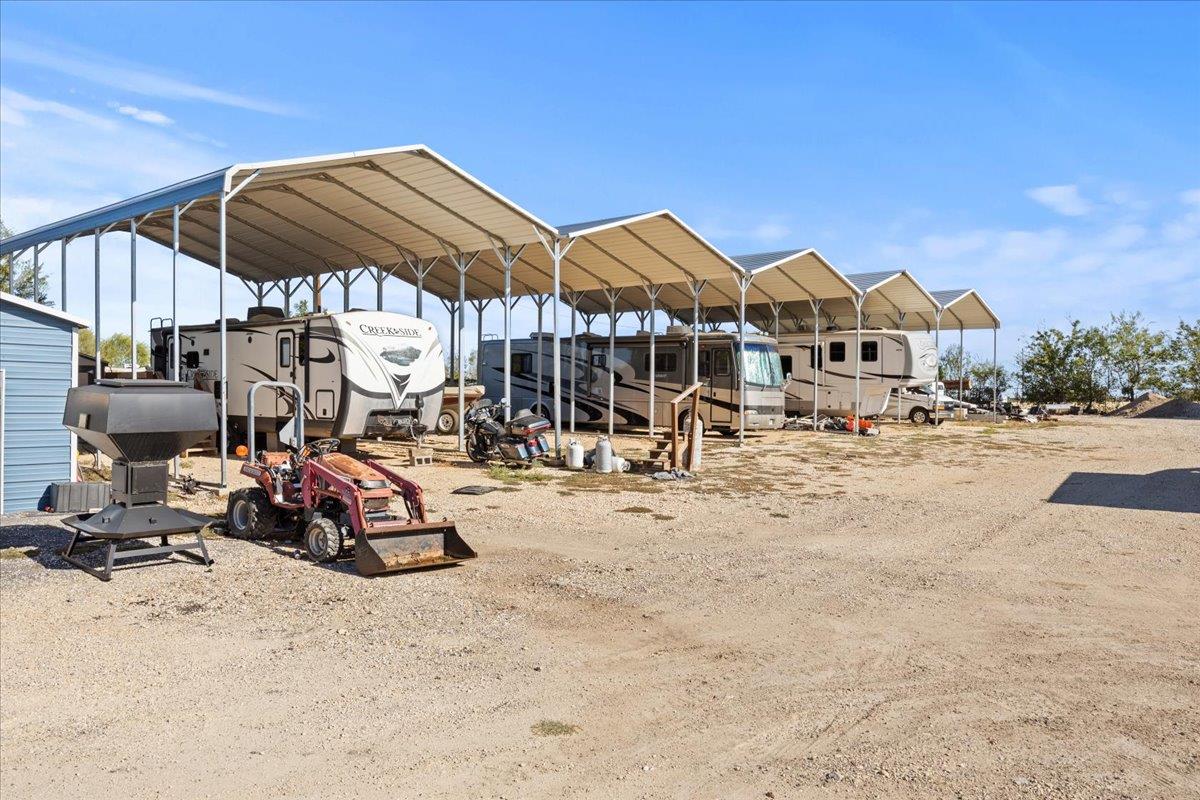 1163 OR 1145 FM 78, Marion, TX 78124