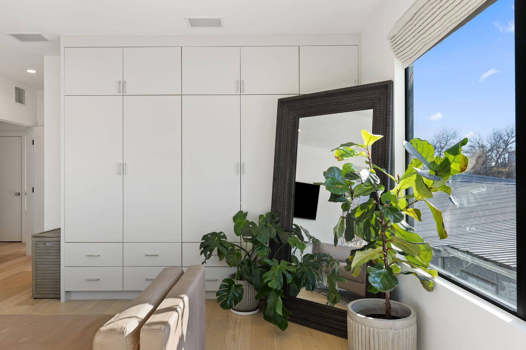 1304 Comal St, Austin, TX 78702