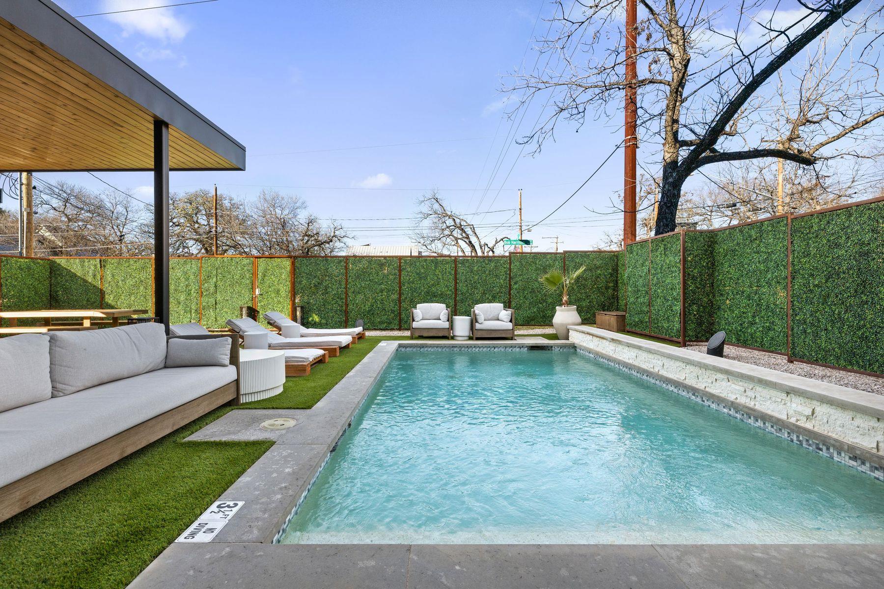 1304 Comal St, Austin, TX 78702