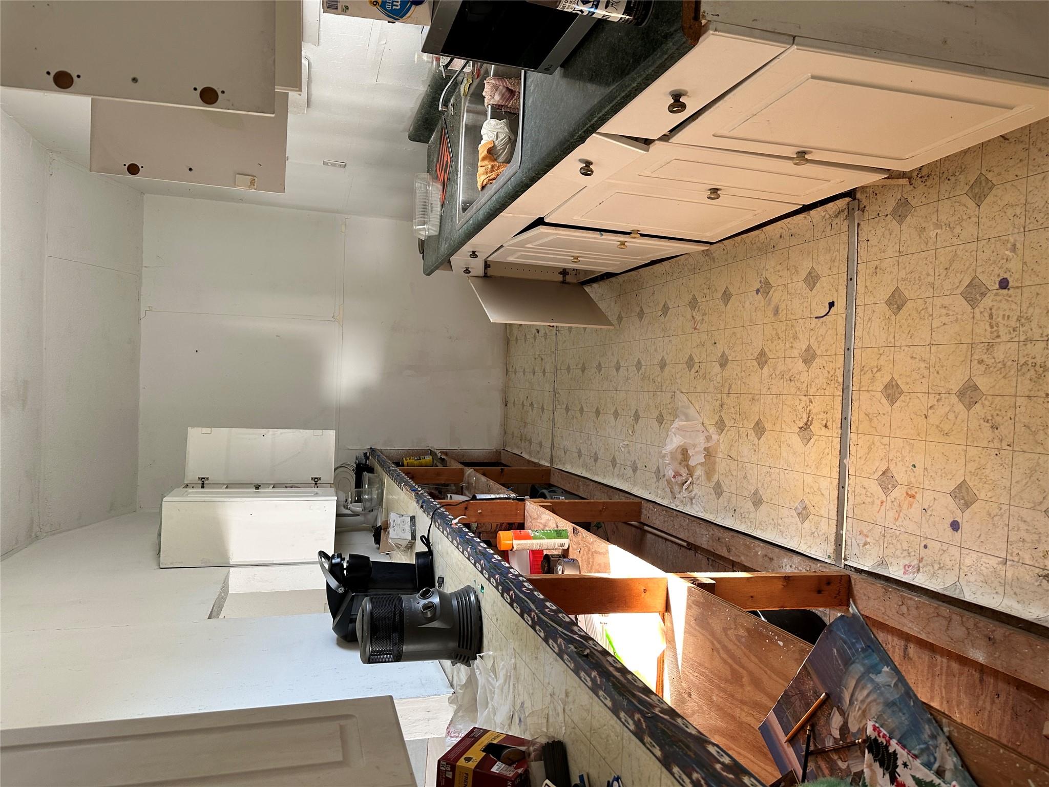 125 2nd Ave, Taylor, TX 76574