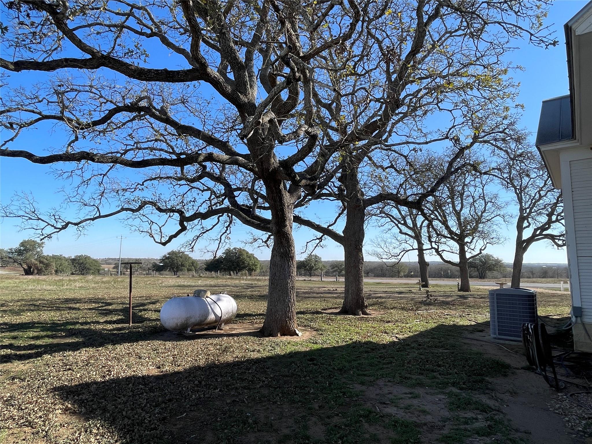 15657 Fm 86, Dale, TX 78616