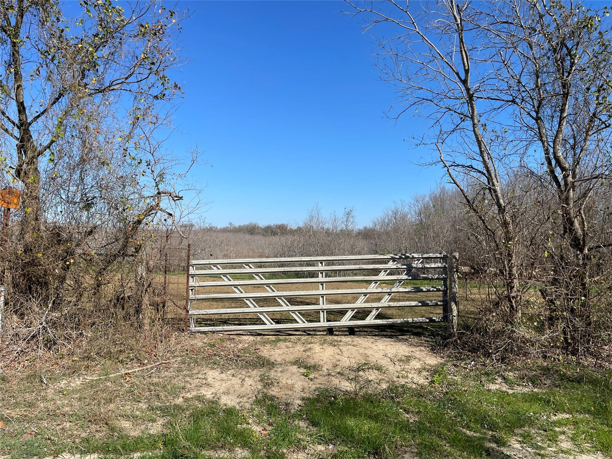 15657 Fm 86, Dale, TX 78616