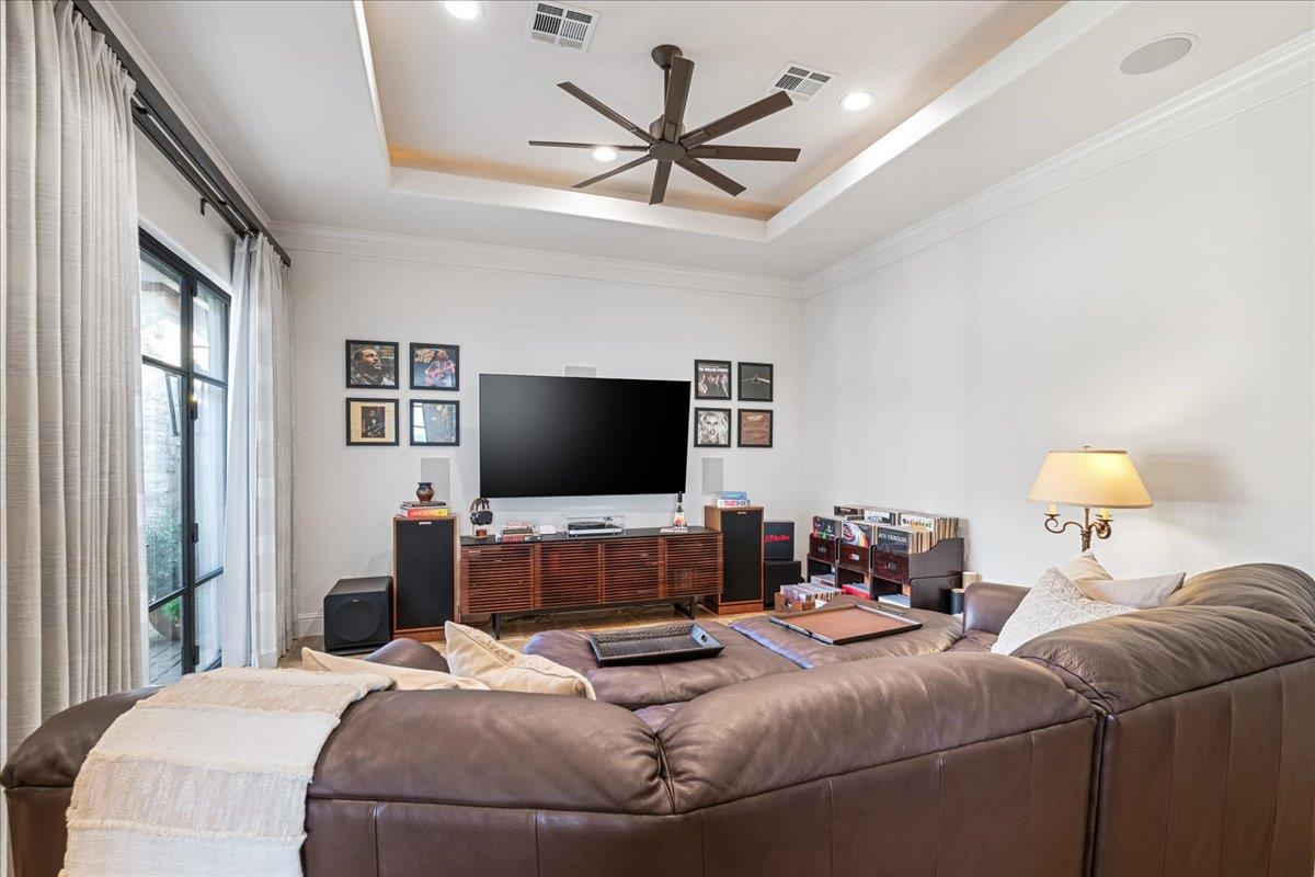 1116 Watercliffe Dr, Lago Vista, TX 78645