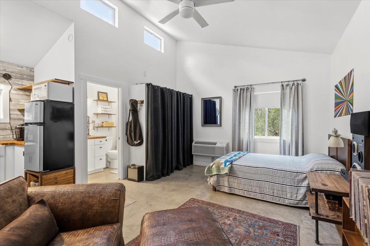 153 Old Wingo Pl, McDade, TX 78650