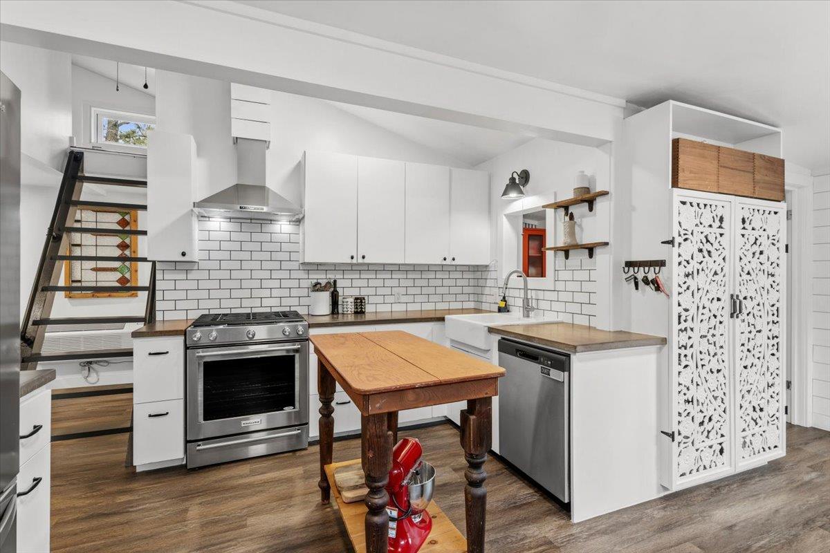 153 Old Wingo Pl, McDade, TX 78650