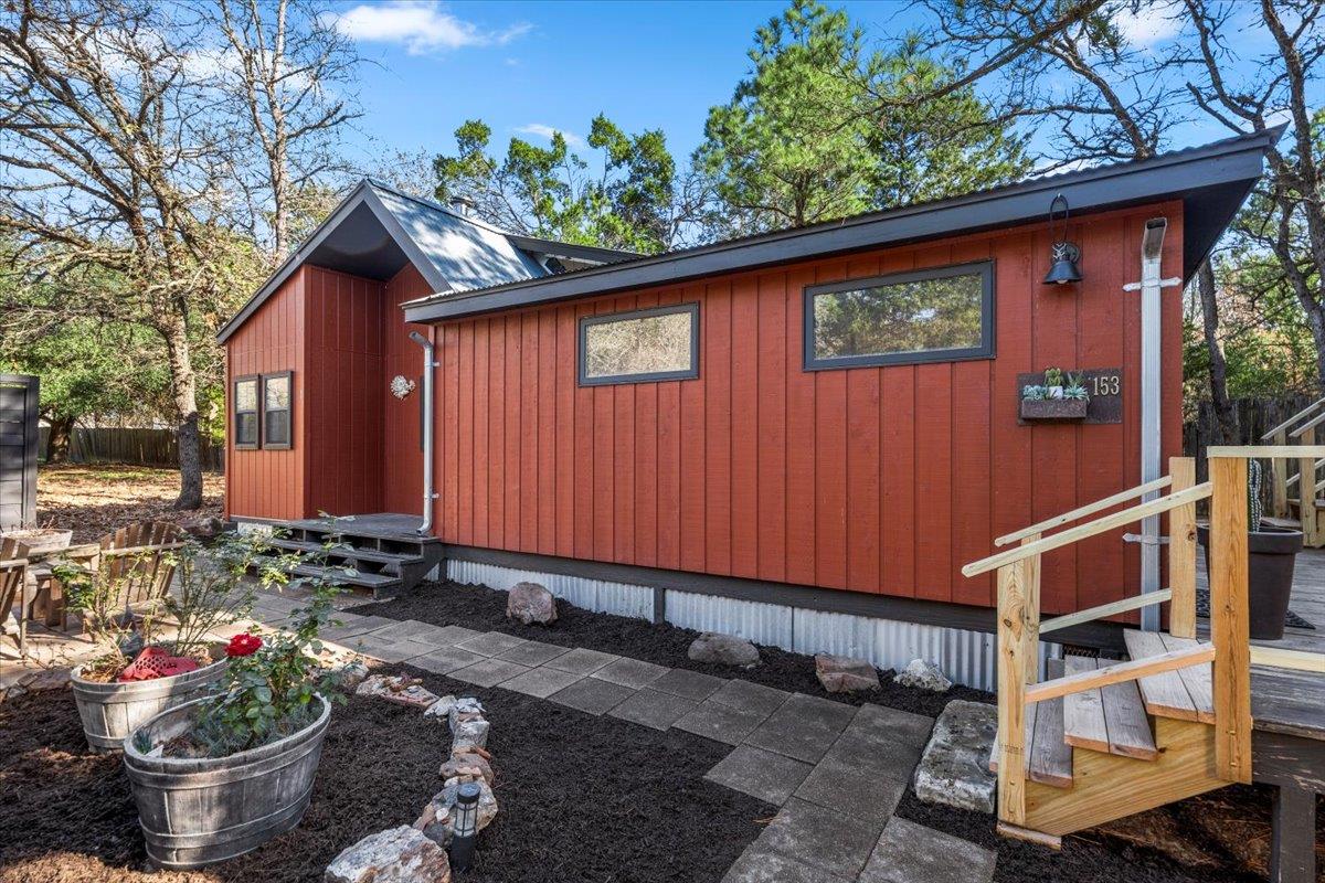 153 Old Wingo Pl, McDade, TX 78650