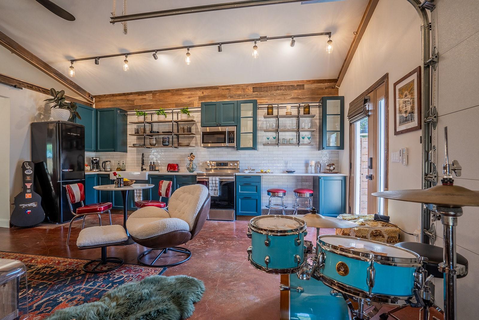 5200 Saint Georges Grn, Austin, TX 78745