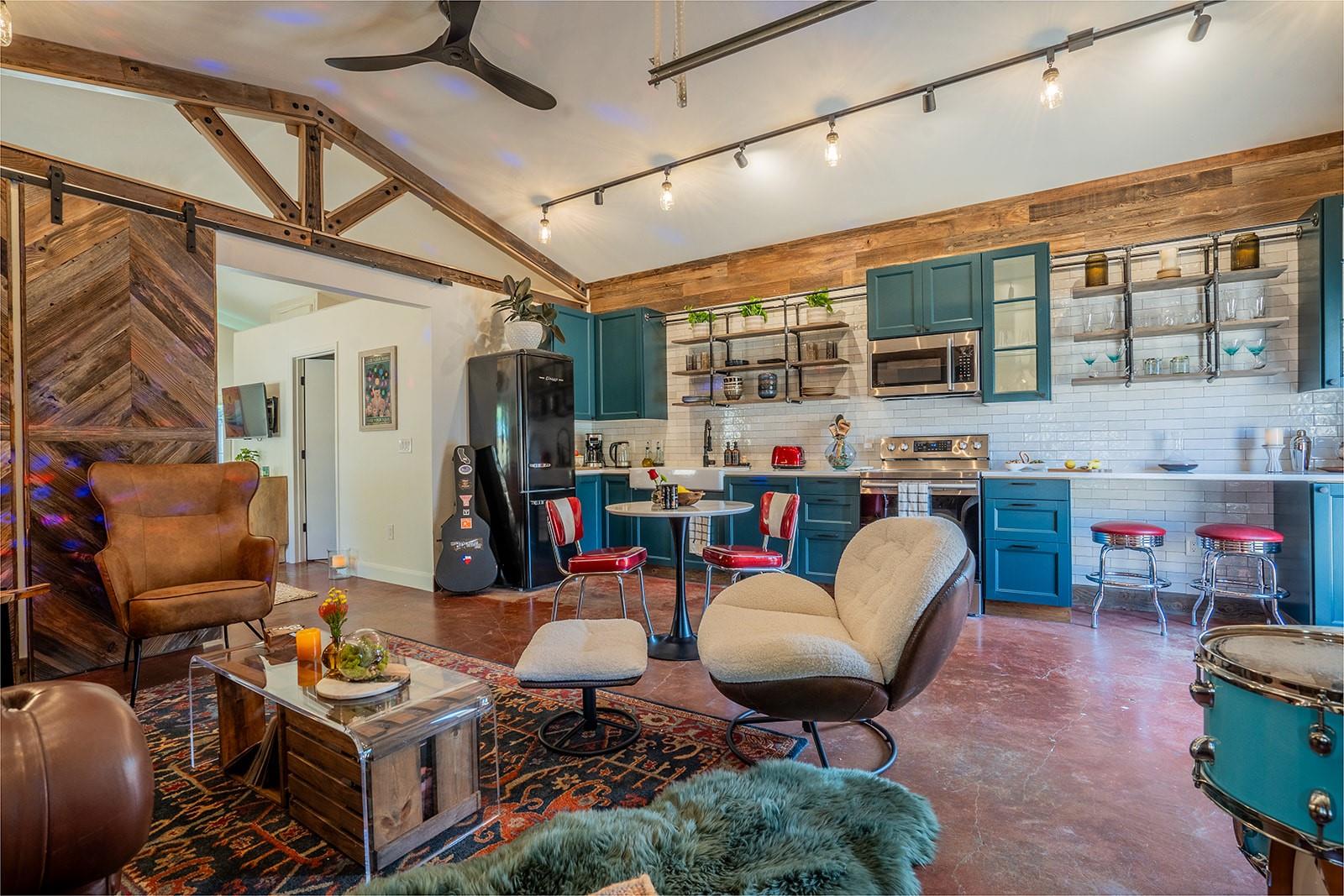 5200 Saint Georges Grn, Austin, TX 78745