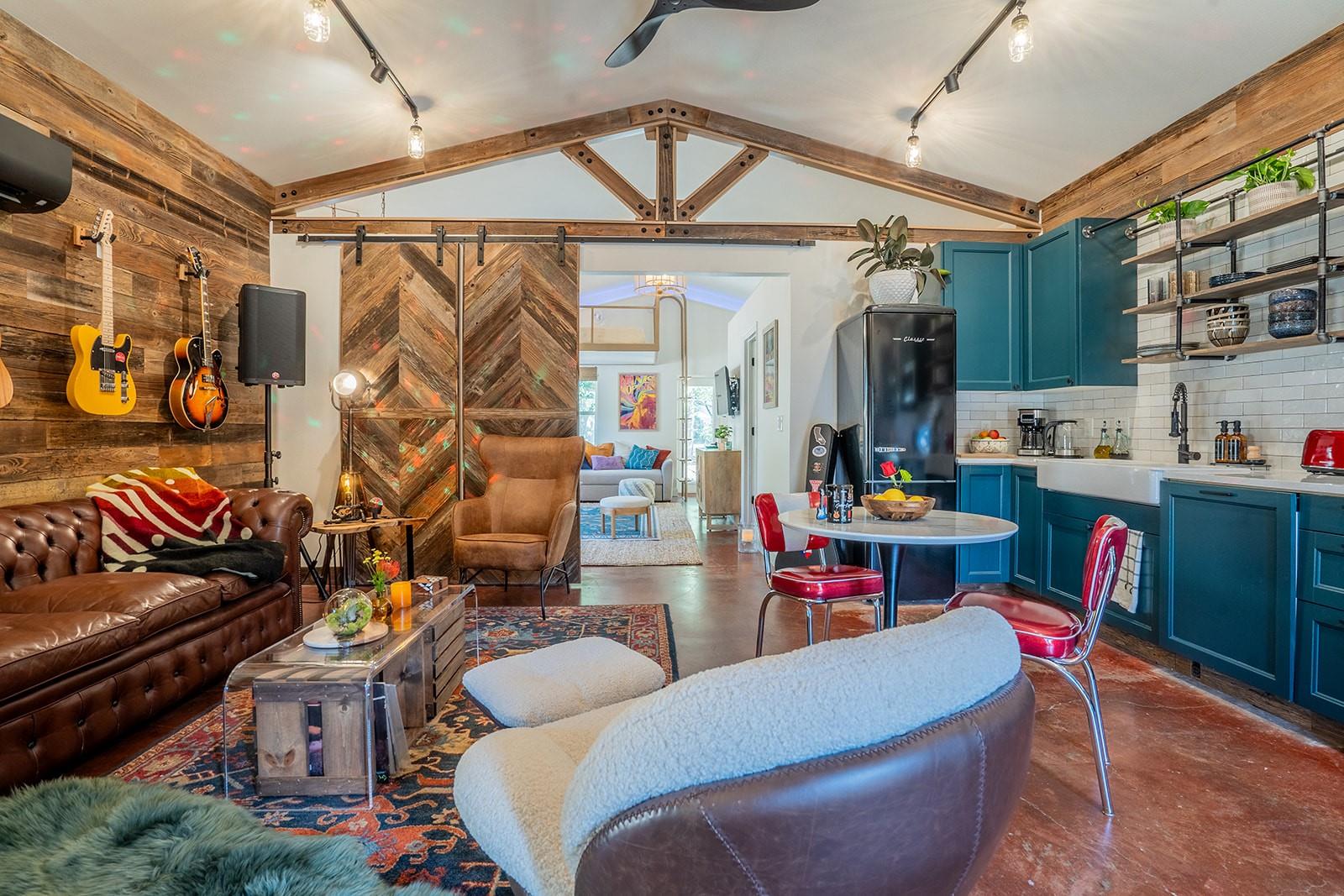 5200 Saint Georges Grn, Austin, TX 78745