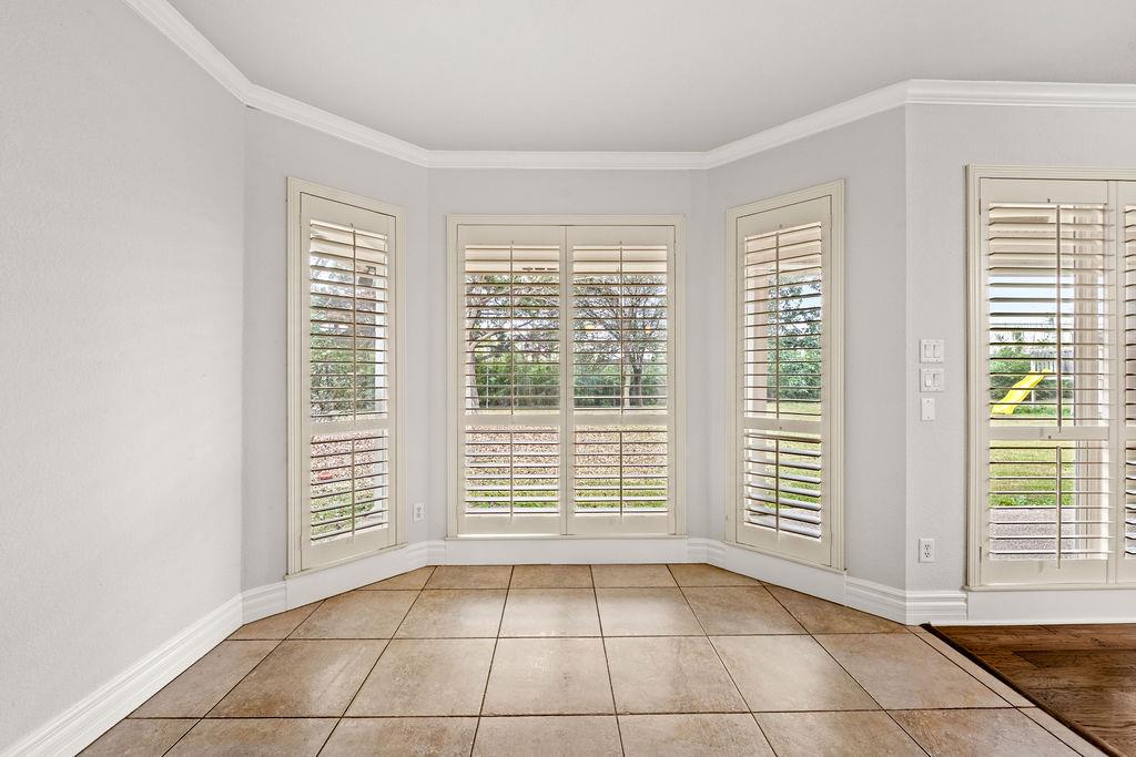 365 Green Park Dr, Belton, TX 76513