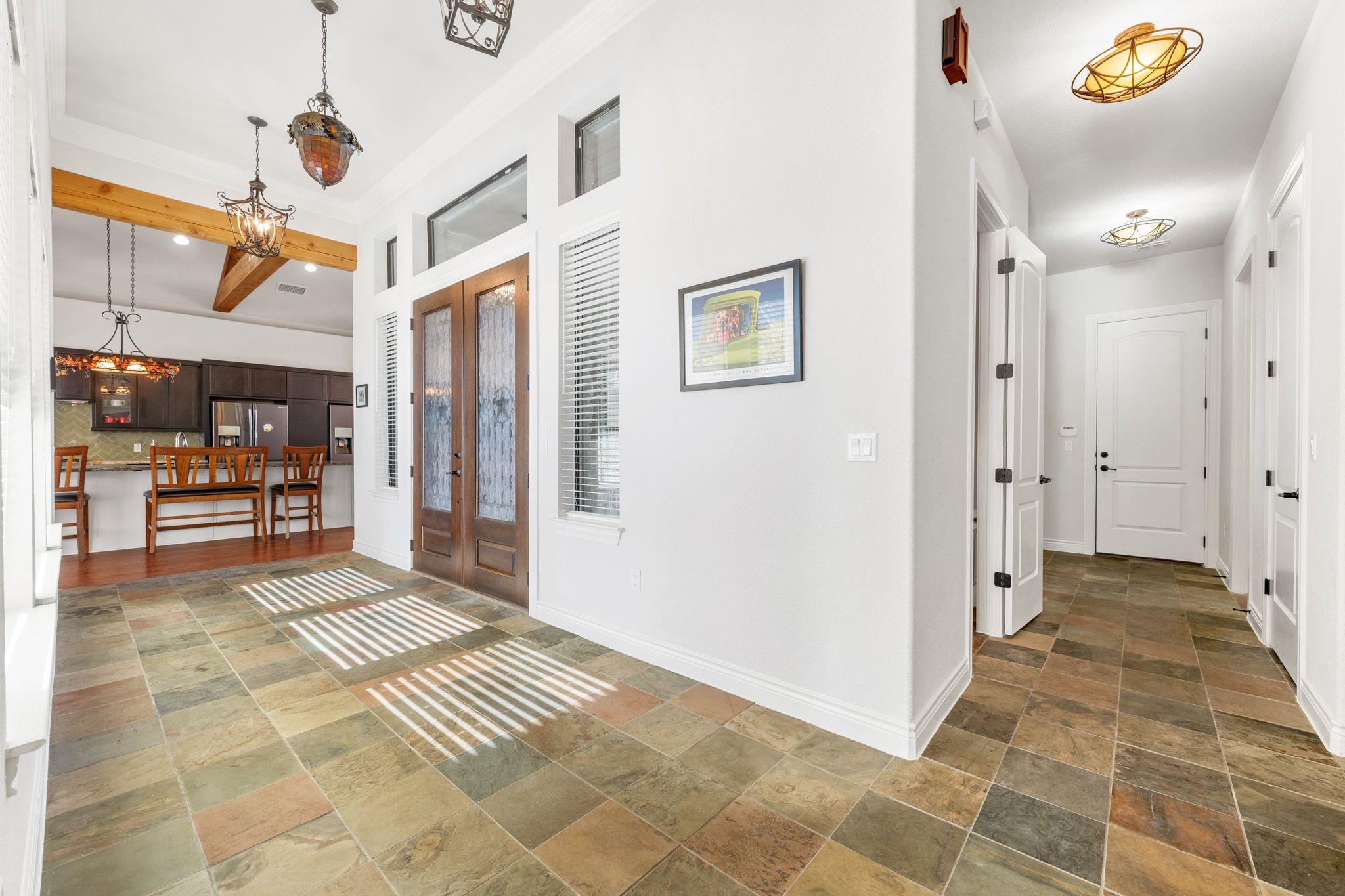 20607 Thurman Bend Rd, Spicewood, TX 78669