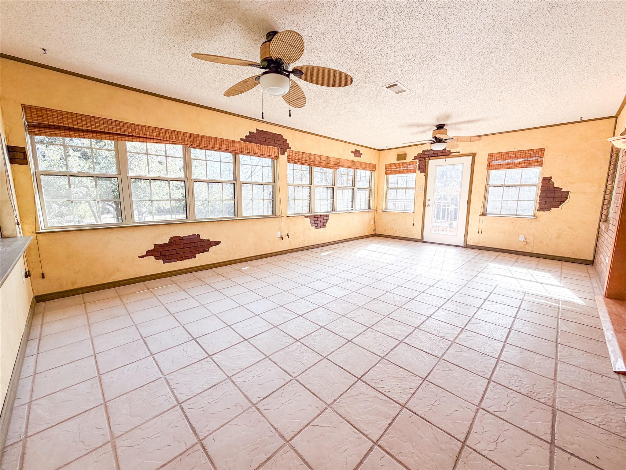 3125 Sikes Dr, Kempner, TX 76539