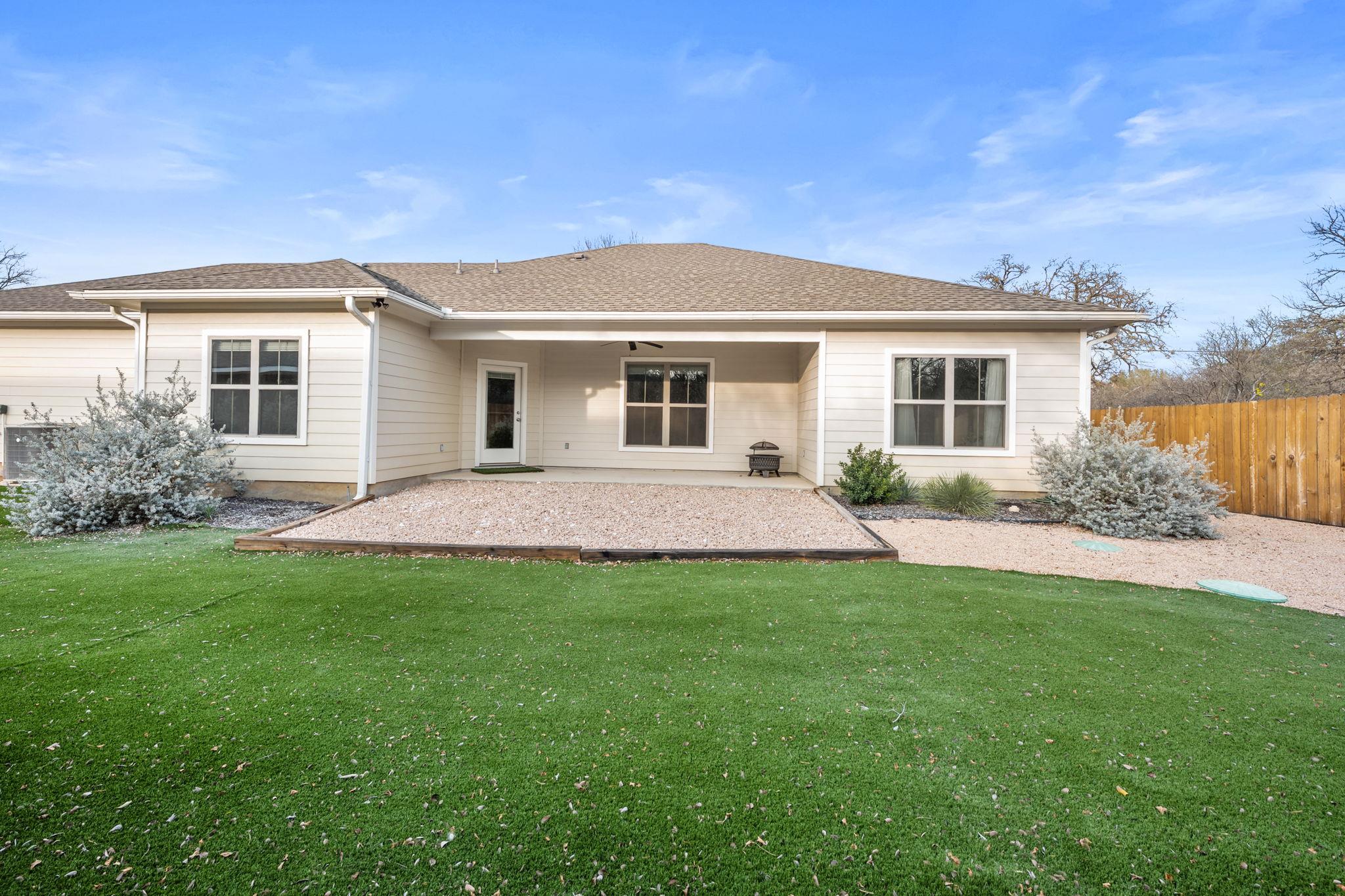 139 W Maple Dr, Granite Shoals, TX 78654