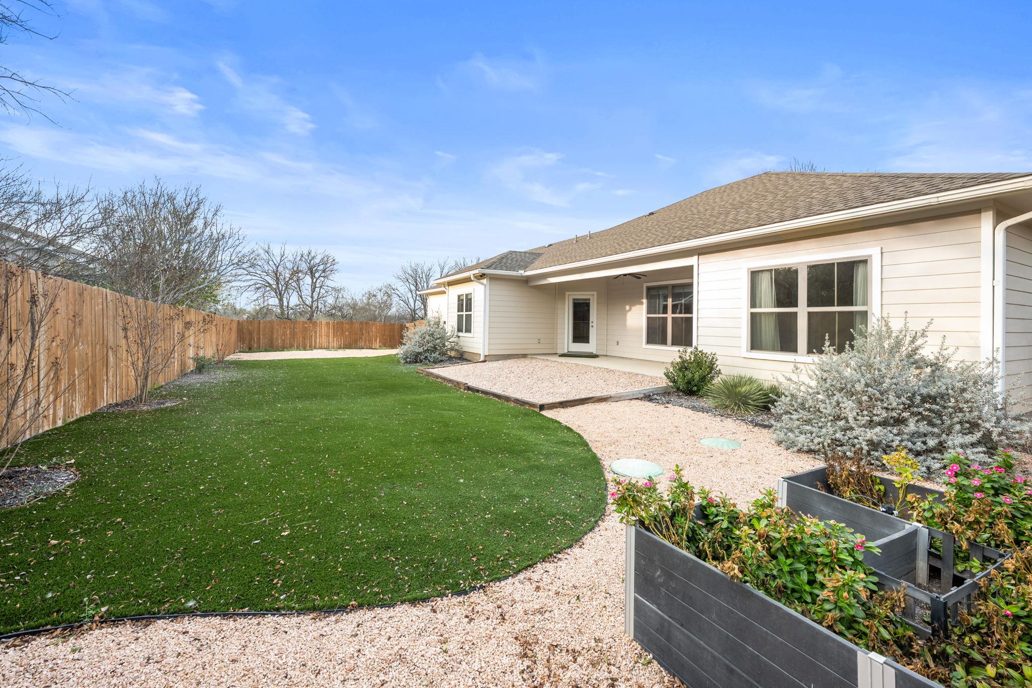 139 W Maple Dr, Granite Shoals, TX 78654