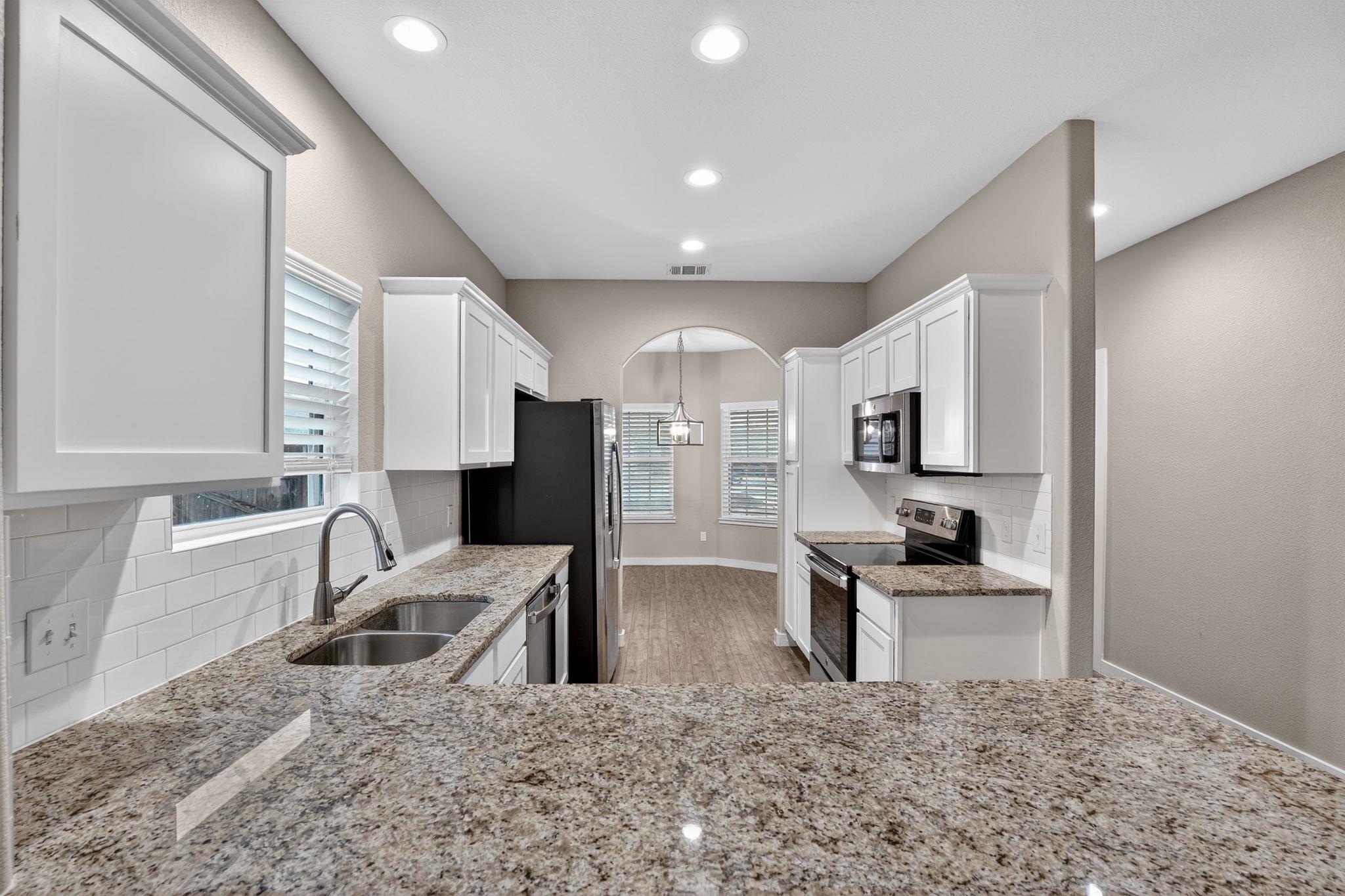 309 Cotton Cir, Thrall, TX 76578