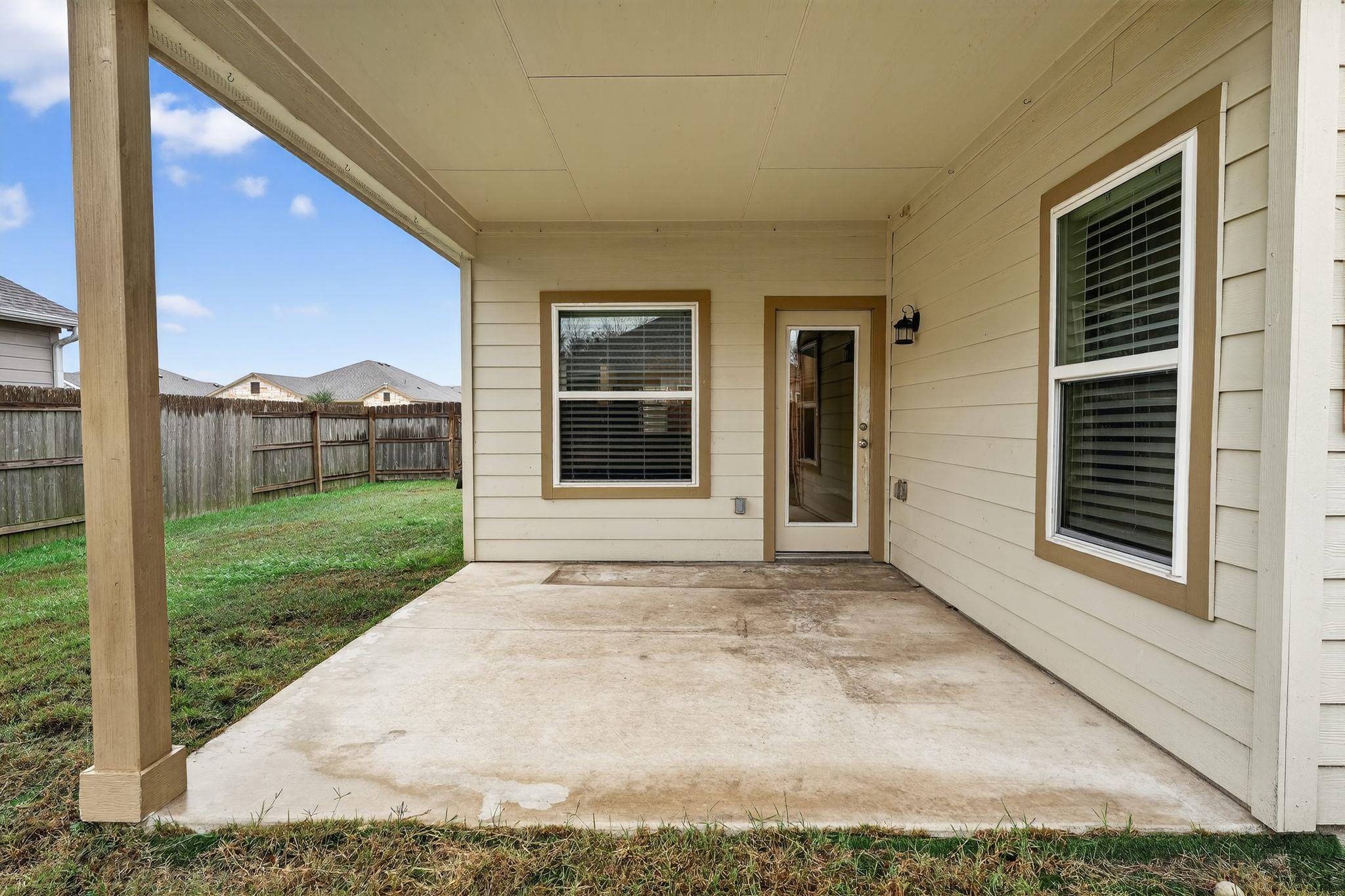 309 Cotton Cir, Thrall, TX 76578