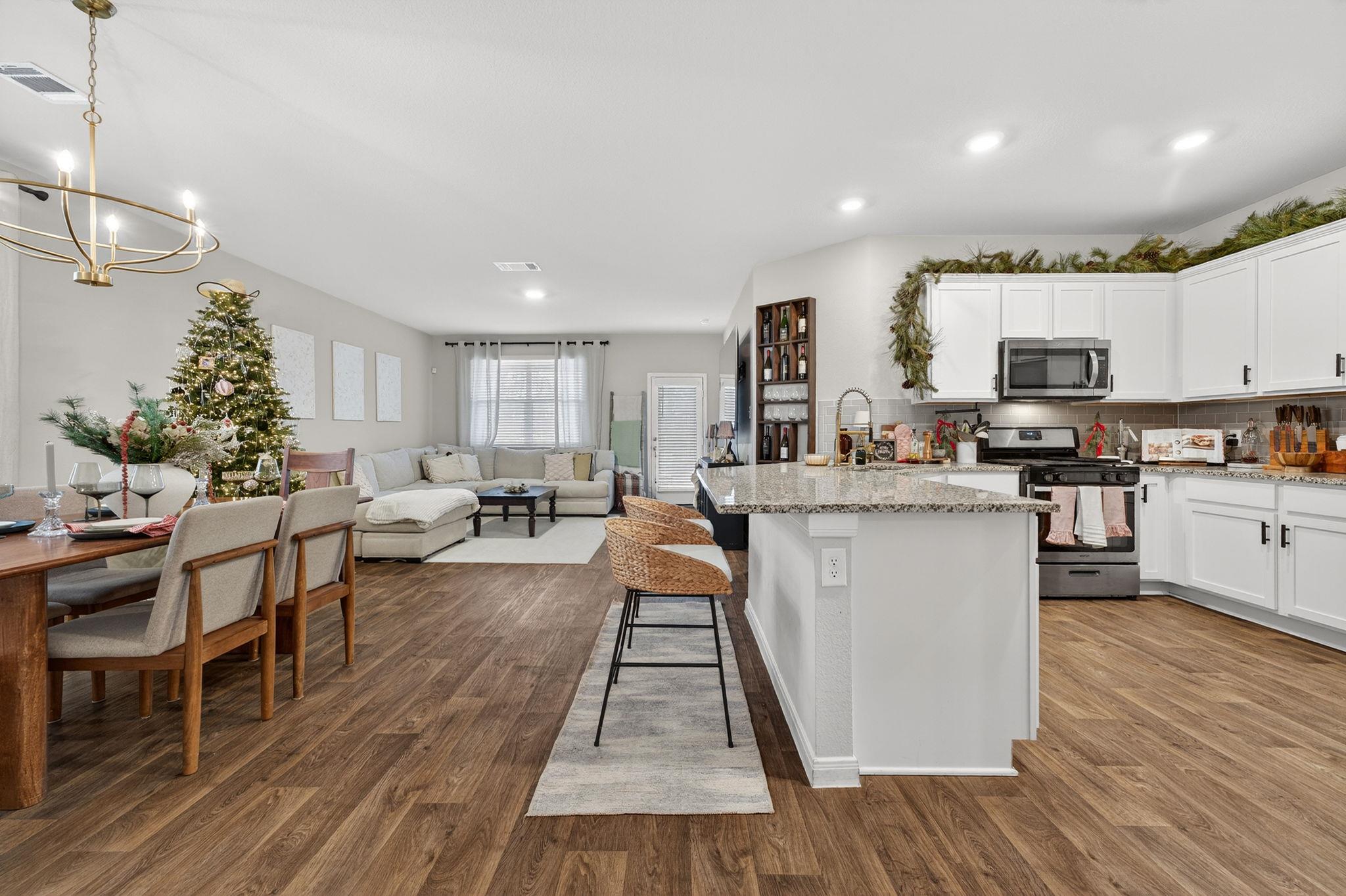 301 Carolina Buckthorn Dr, Kyle, TX 78640