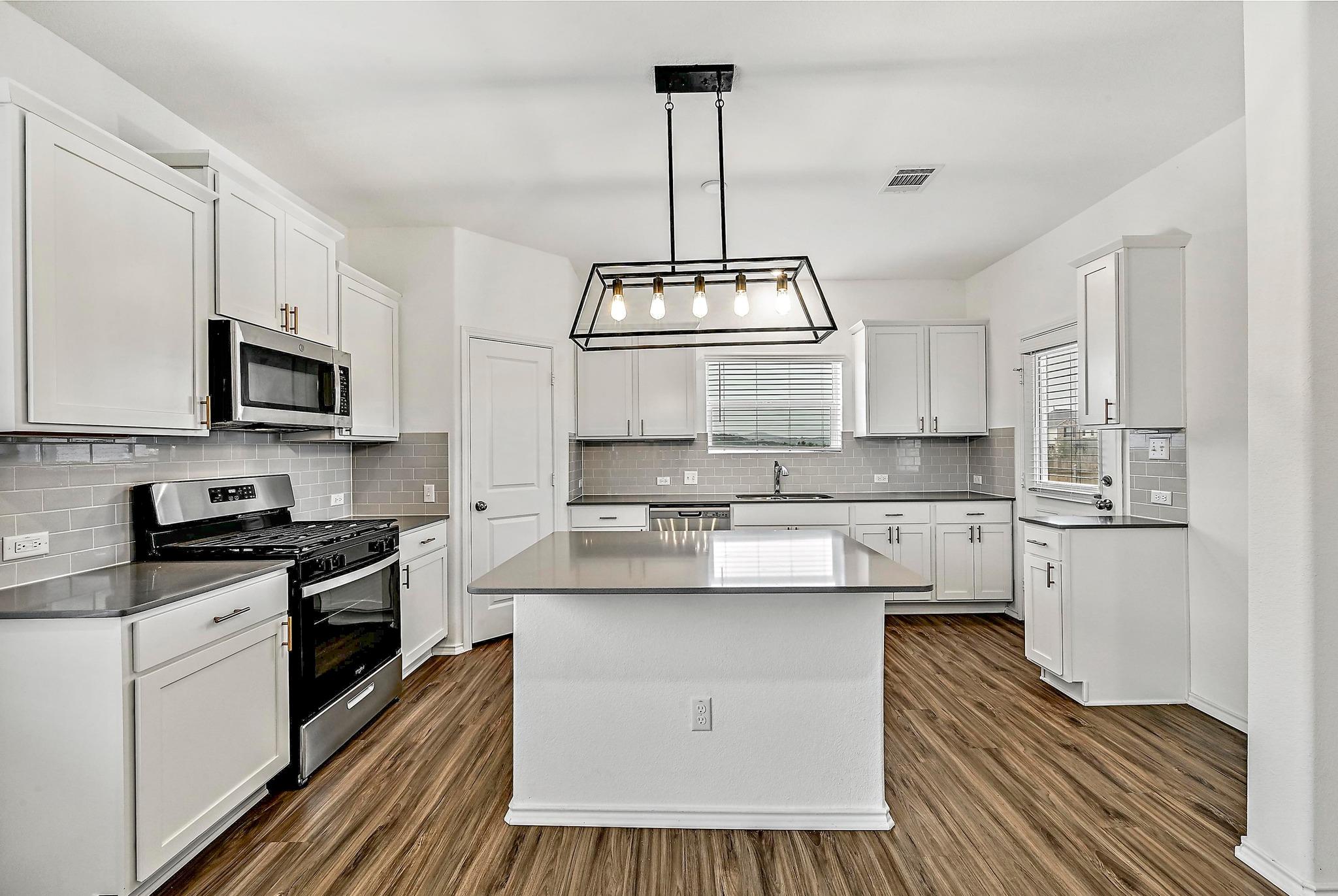 22809 AGAVE GROVE Dr, Lago Vista, TX 78645