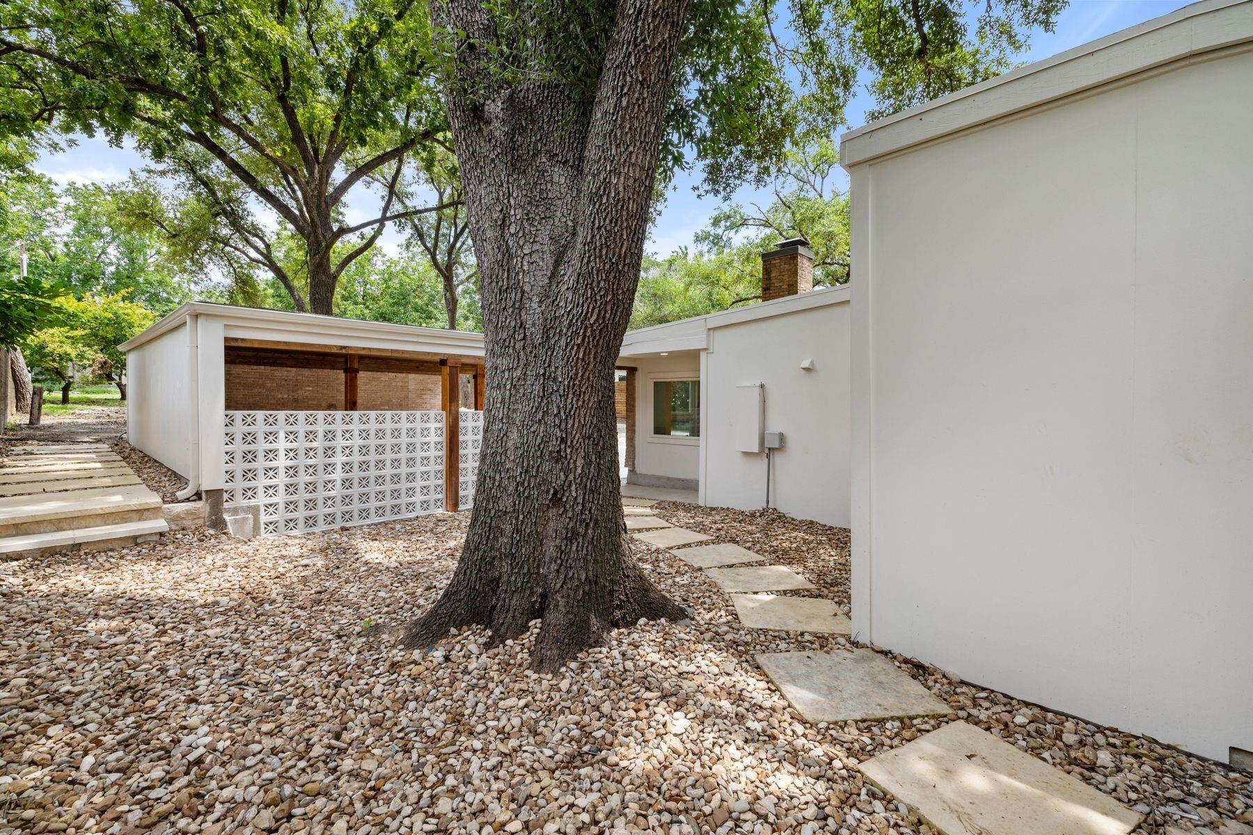 1503 E 15th St, Georgetown, TX 78626